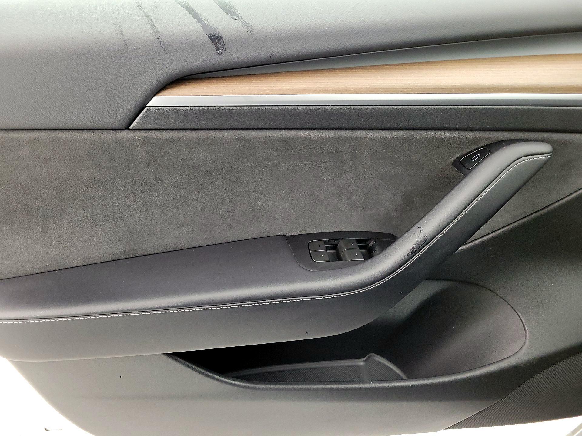 Thumbnail: 2023 Tesla Model 3 - 12
