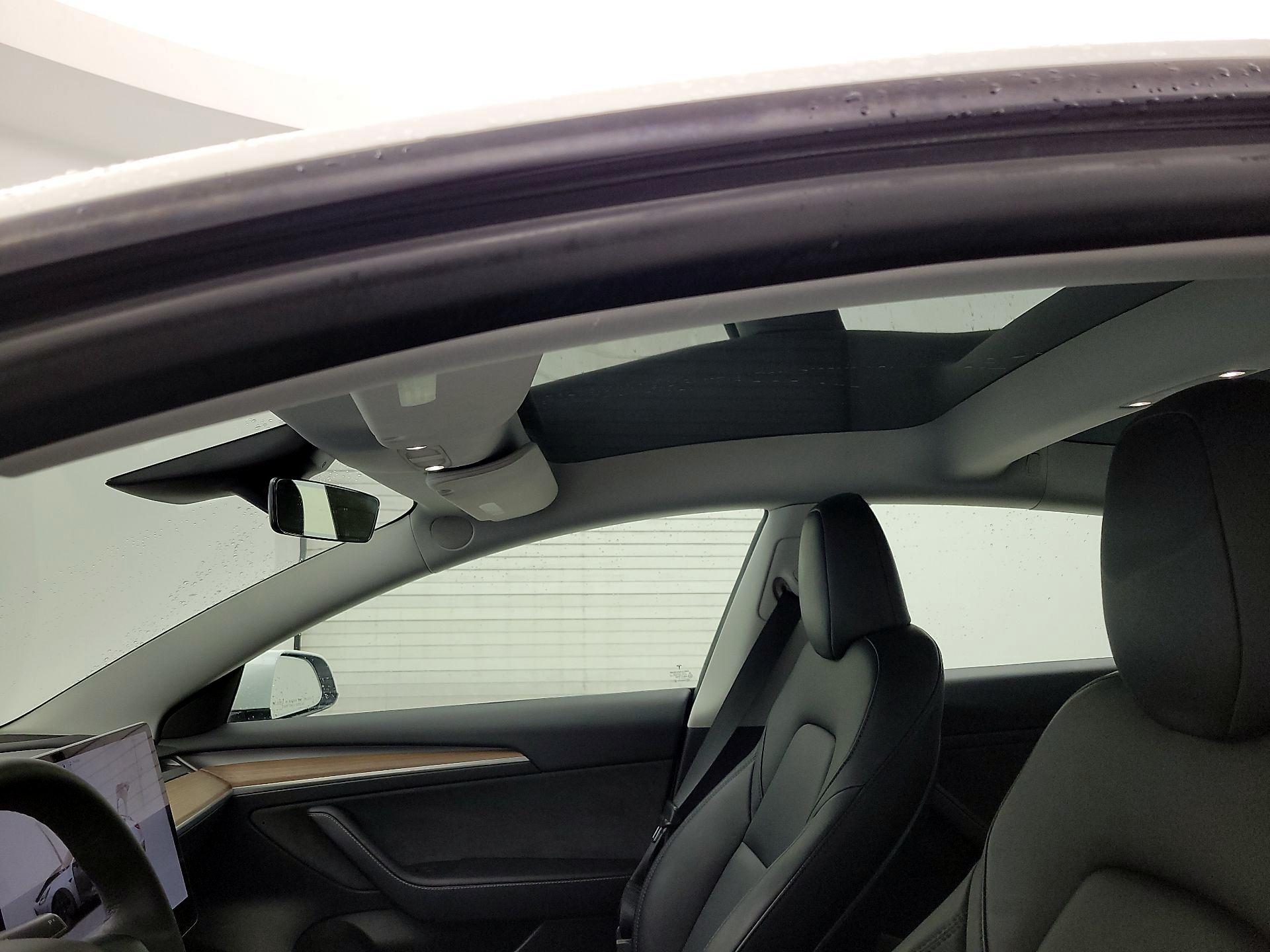 Thumbnail: 2023 Tesla Model 3 - 18