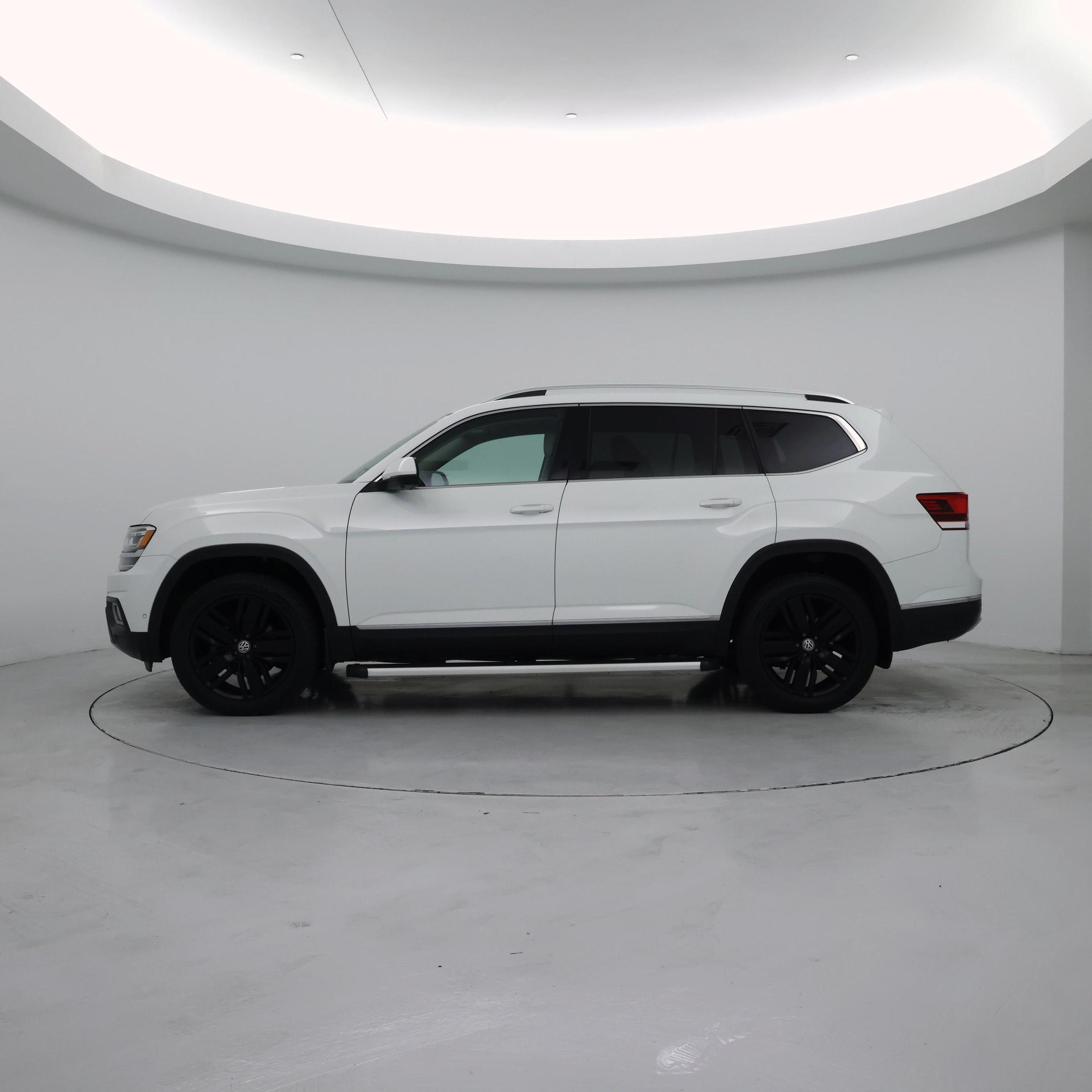 Thumbnail: 2018 Volkswagen Atlas - 3