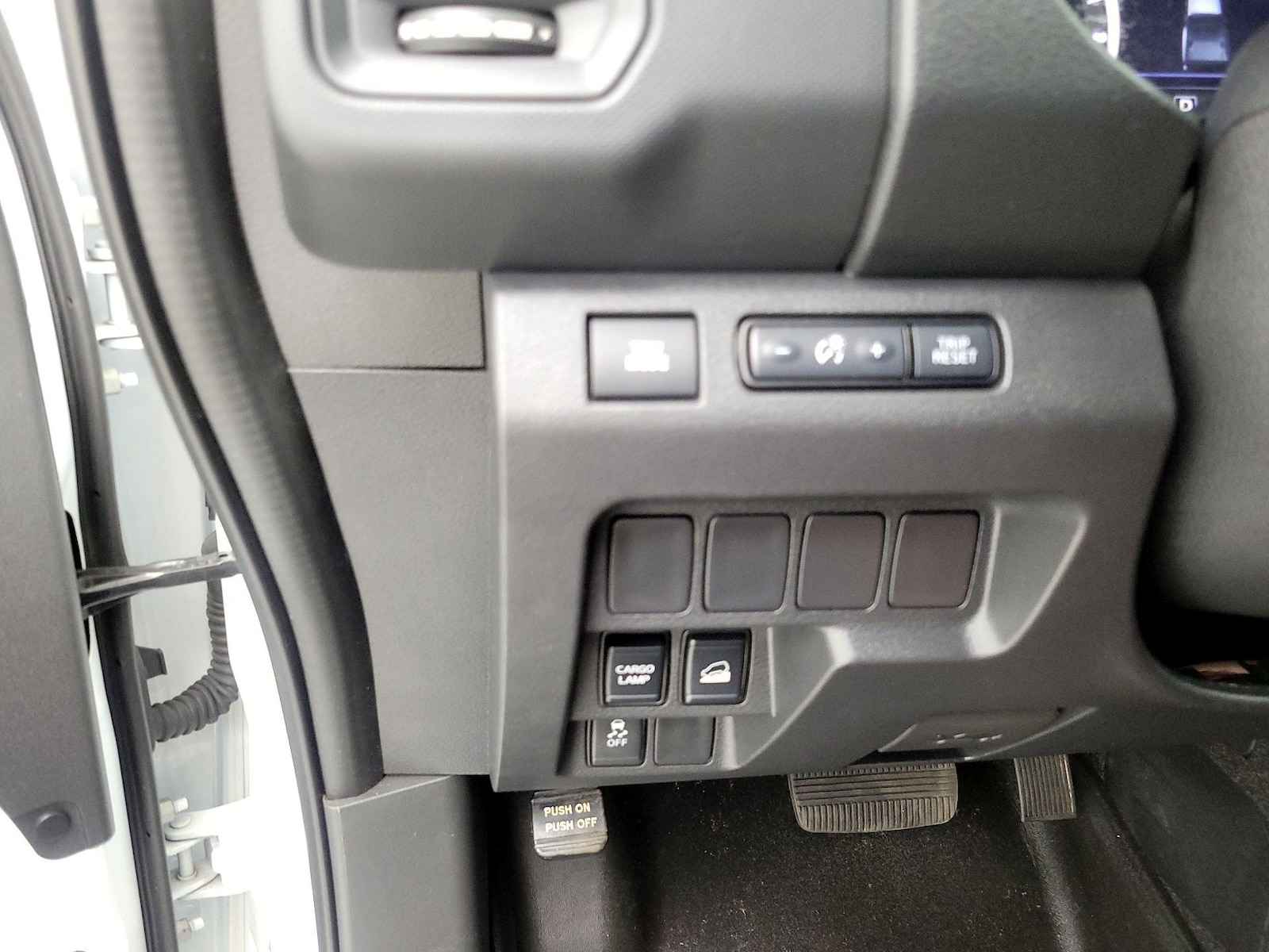 2022 Nissan Frontier S - Photo 14