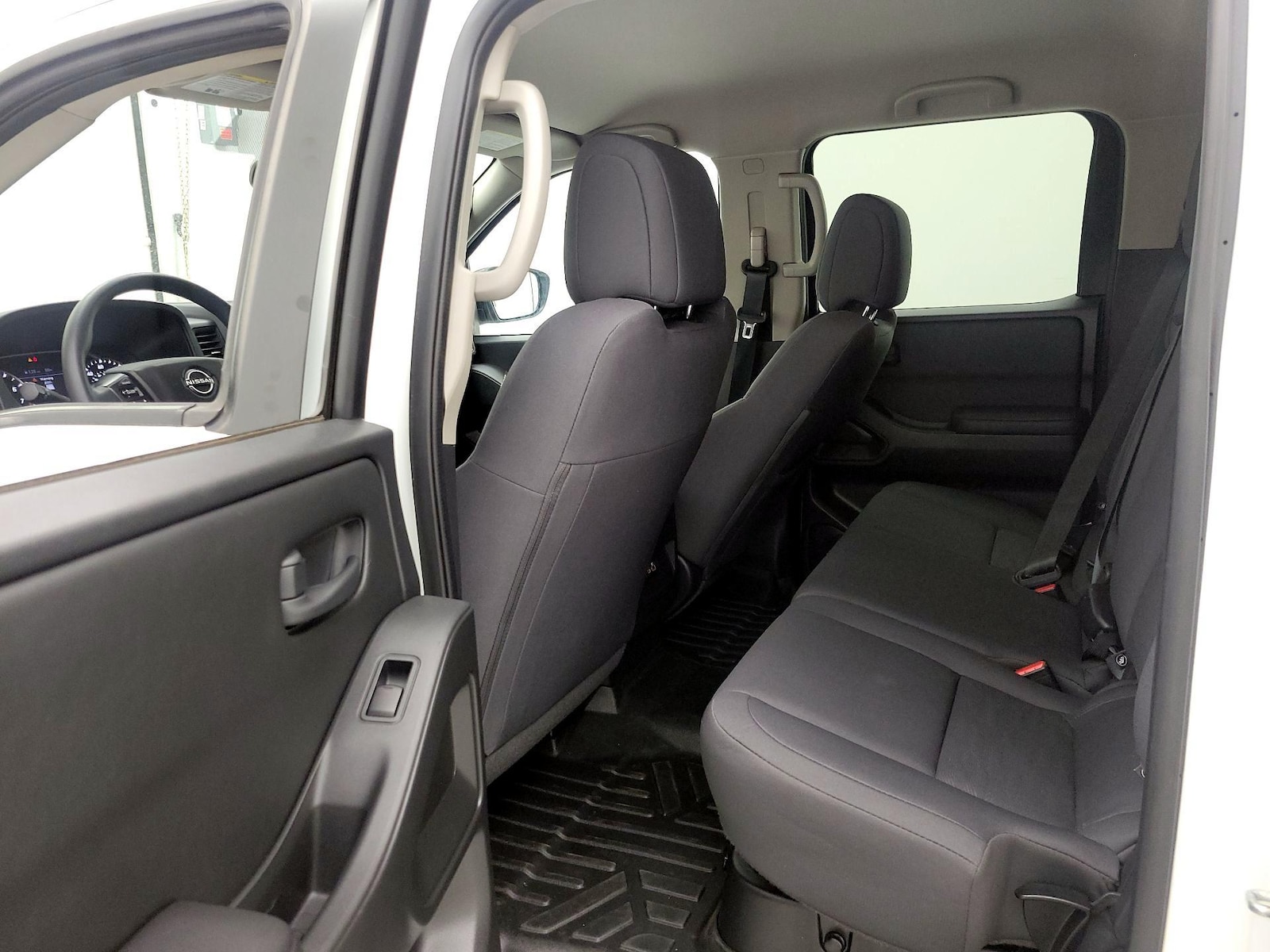 2022 Nissan Frontier S - Photo 20