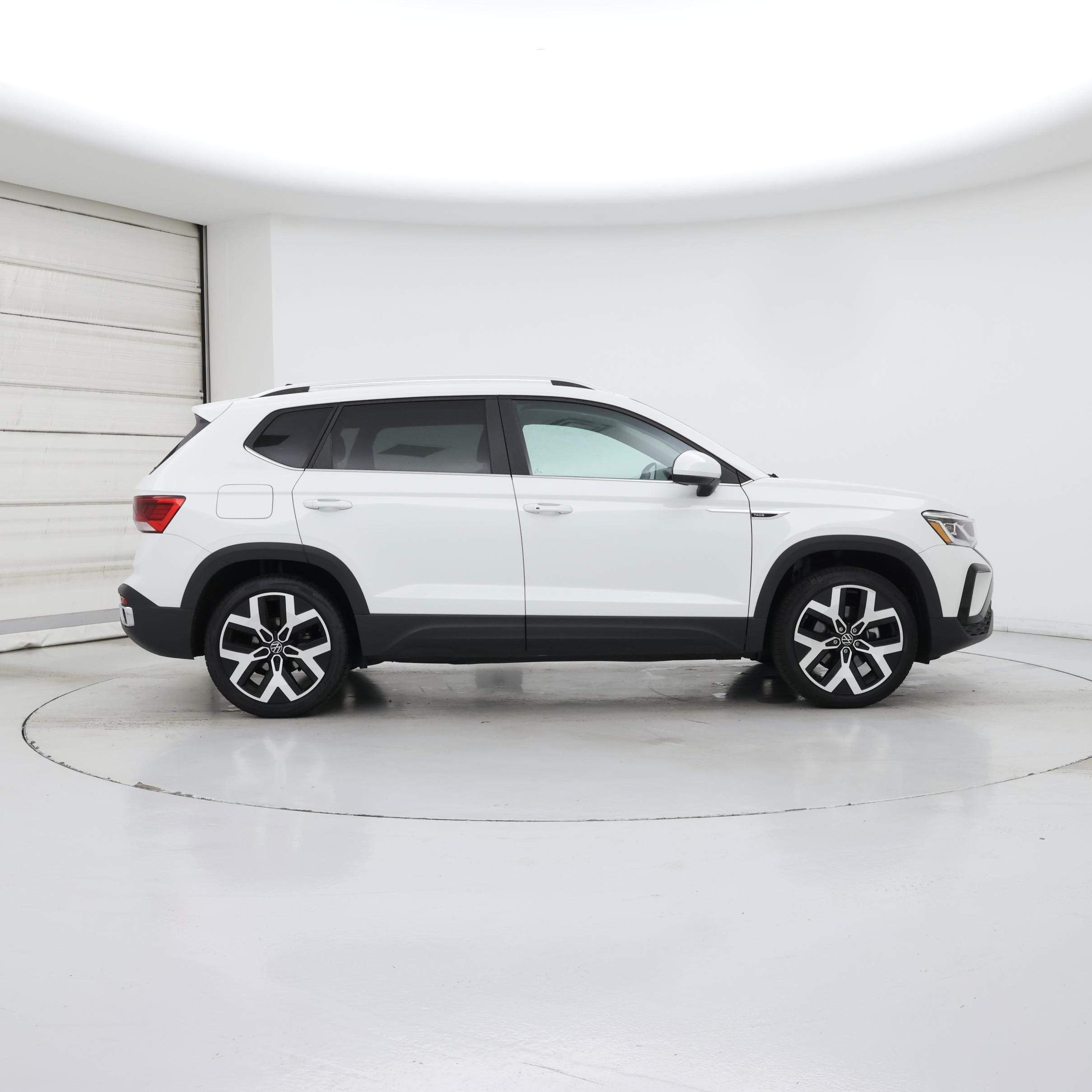 Thumbnail: 2022 Volkswagen Taos - 7