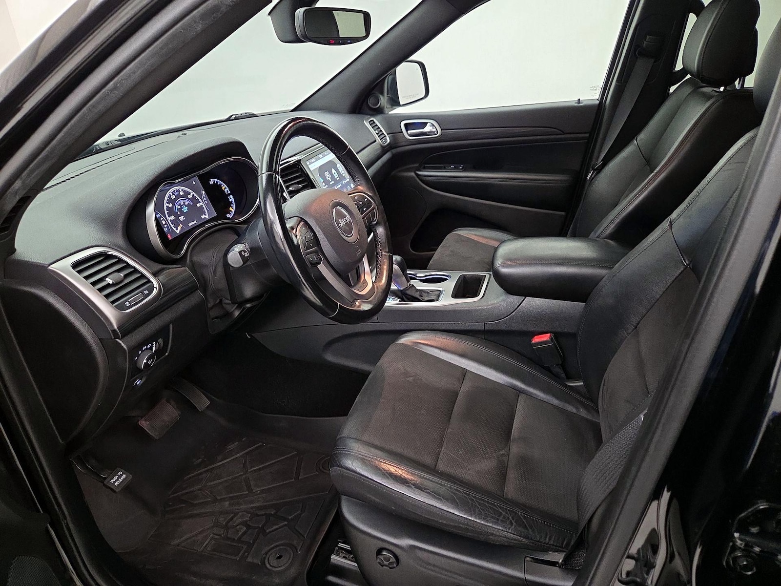 2020 Jeep Grand Cherokee Altitude - Photo 12