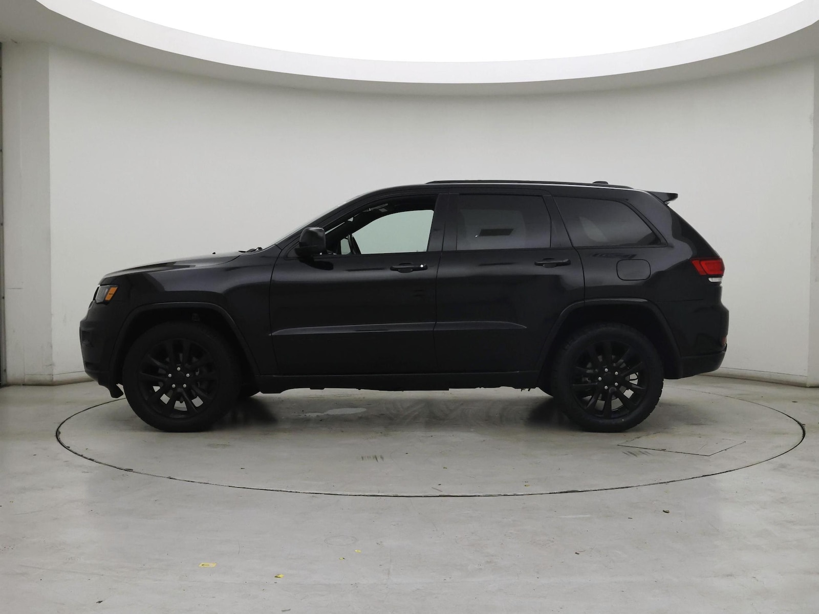 2020 Jeep Grand Cherokee Altitude - Photo 4