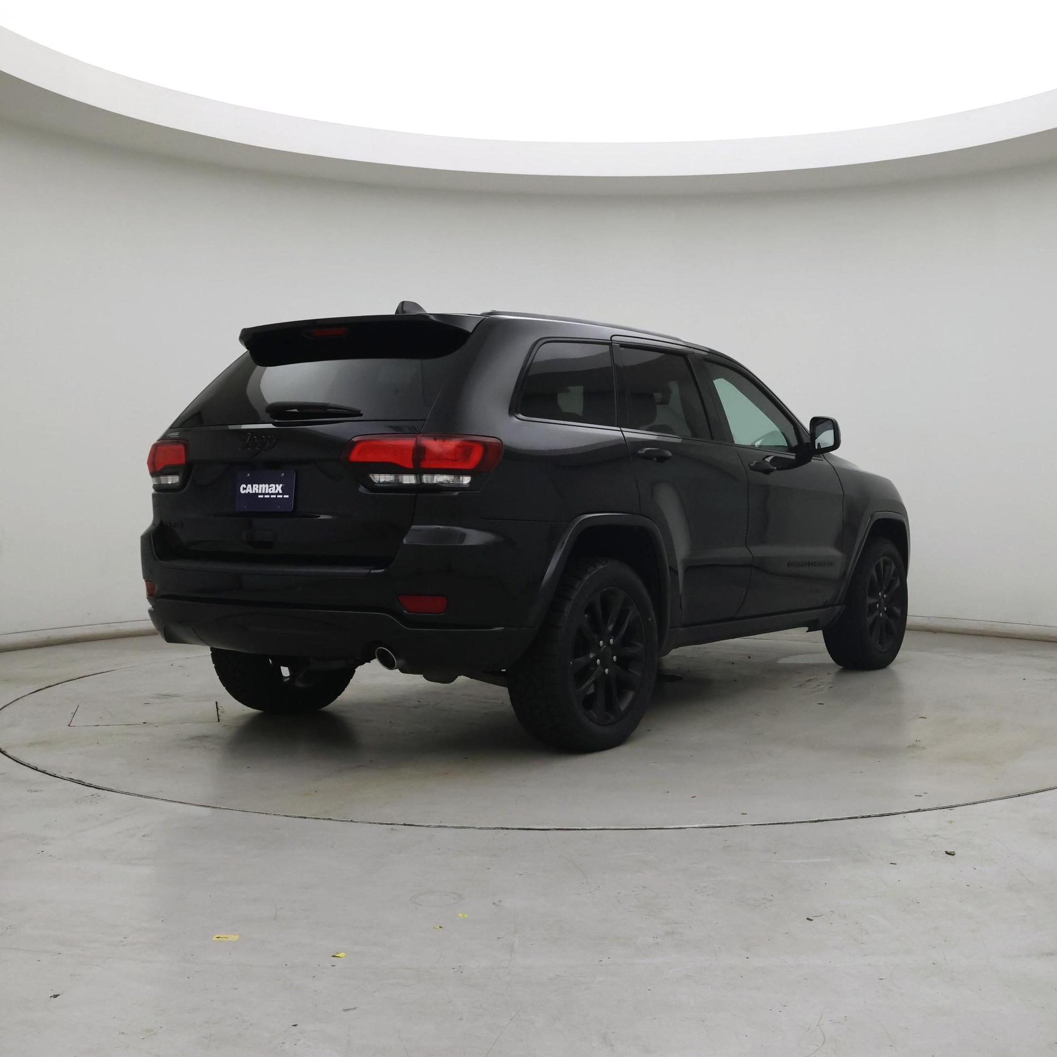 Thumbnail: 2020 Jeep Grand Cherokee - 8