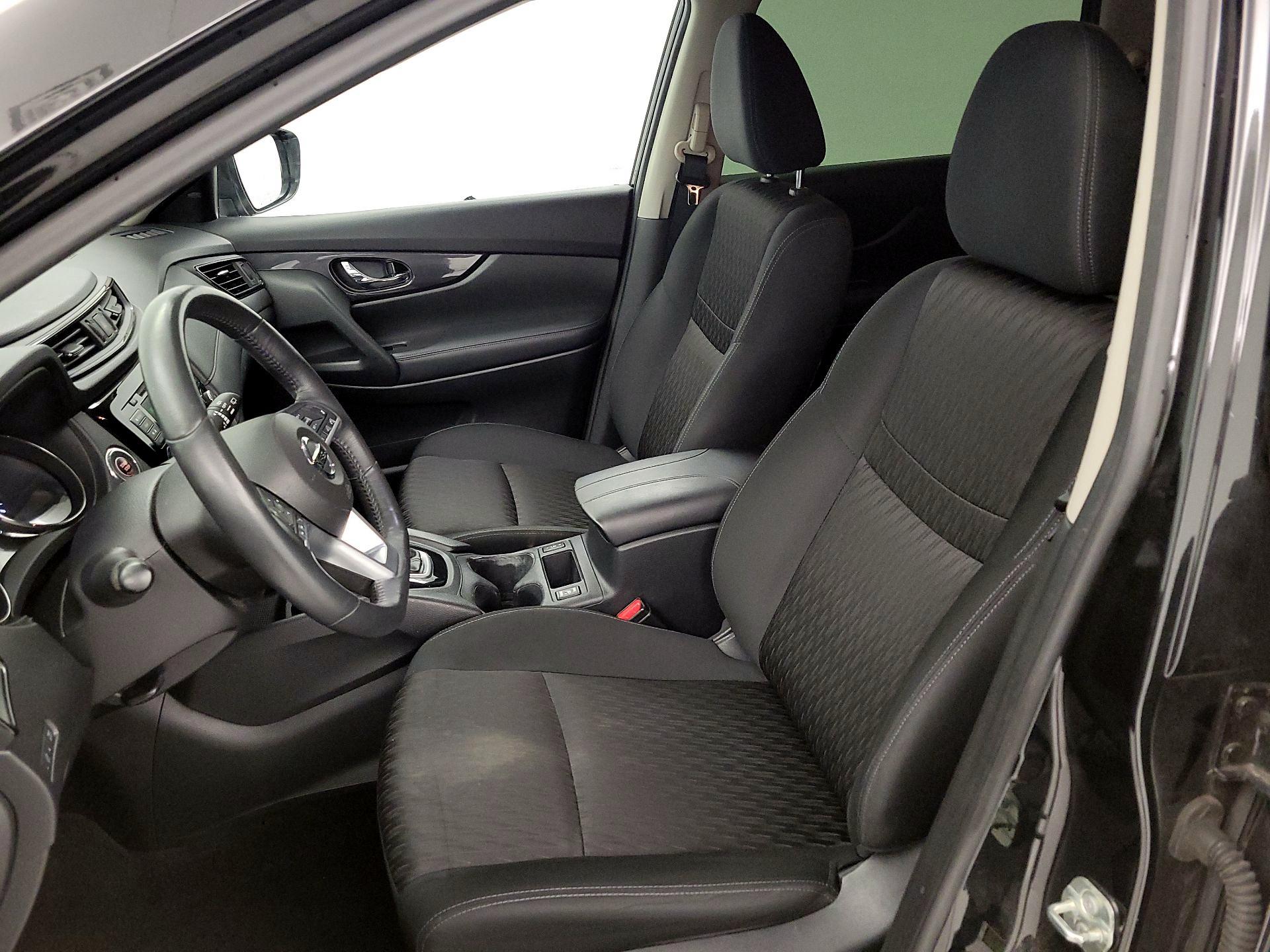 Thumbnail: 2018 Nissan Rogue - 11