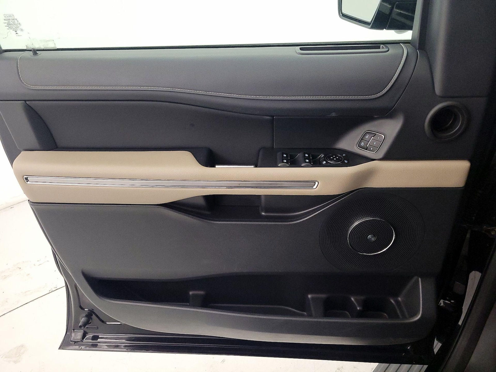 2024 Ford Expedition Limited - Photo 13