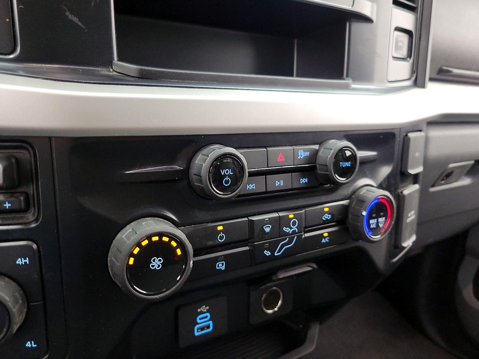 2025 Ford F-250 Super Duty XLT - Photo 17