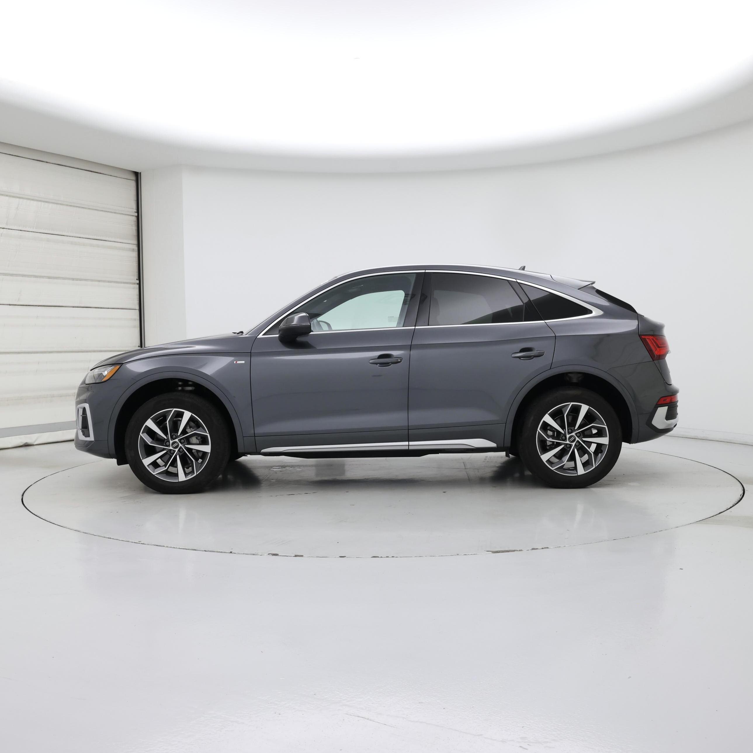 Thumbnail: 2022 Audi Q5 - 3