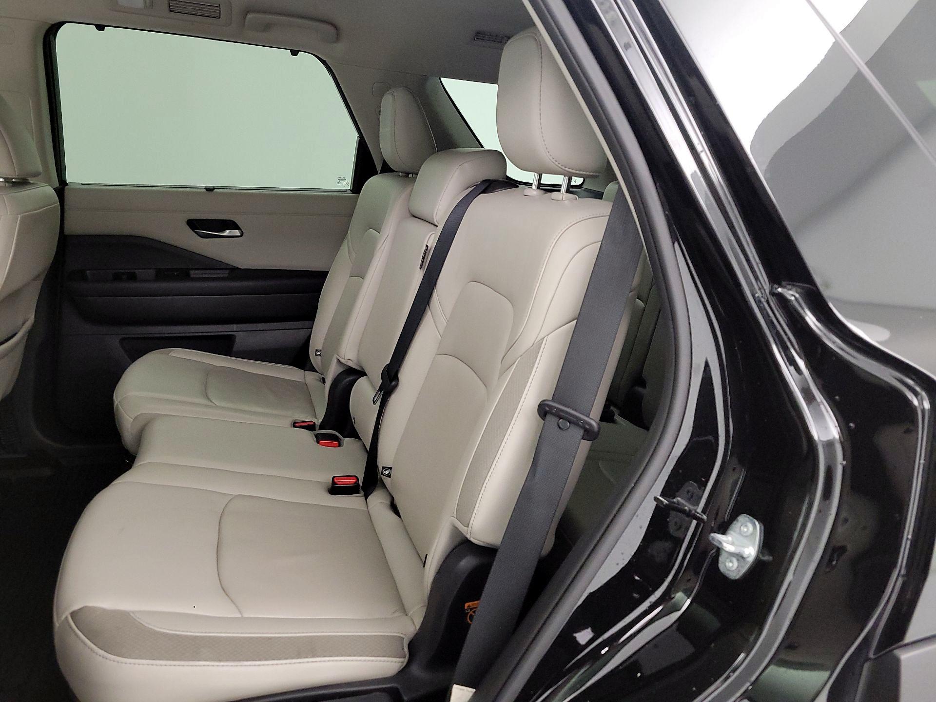 Thumbnail: 2023 Nissan Pathfinder - 19