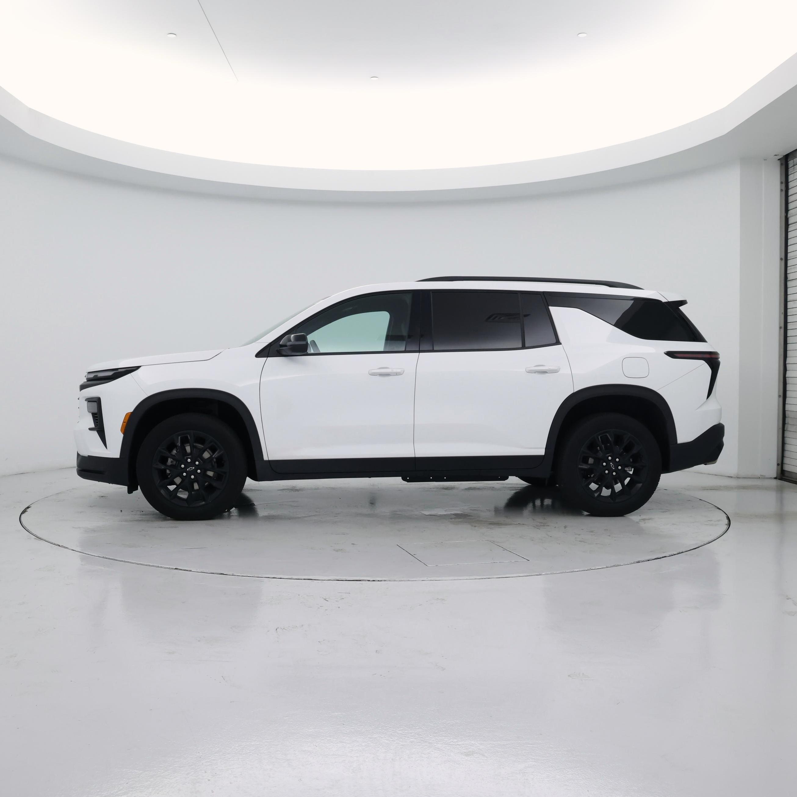 Thumbnail: 2025 Chevrolet Traverse - 3