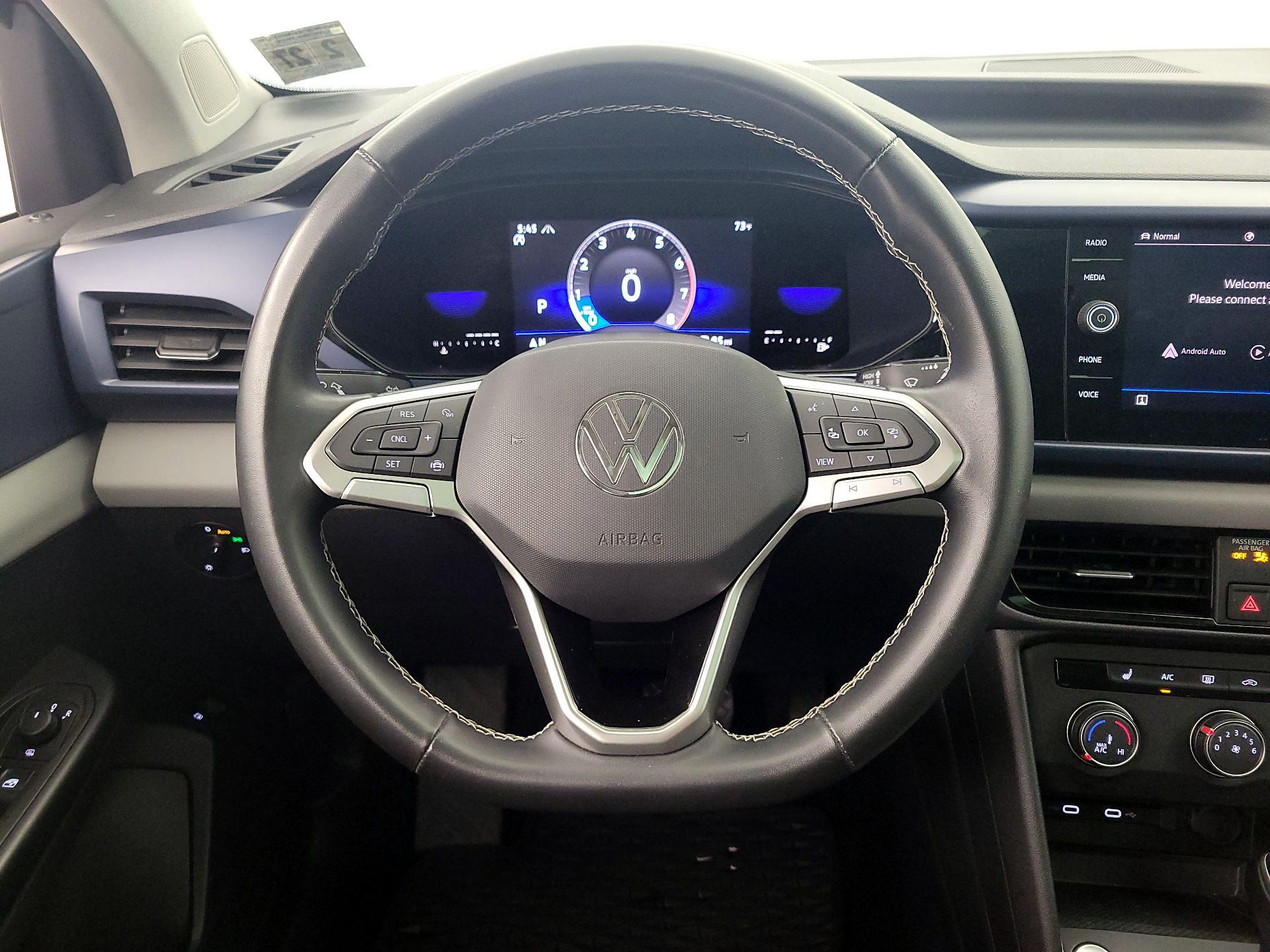 Thumbnail: 2022 Volkswagen Taos - 10