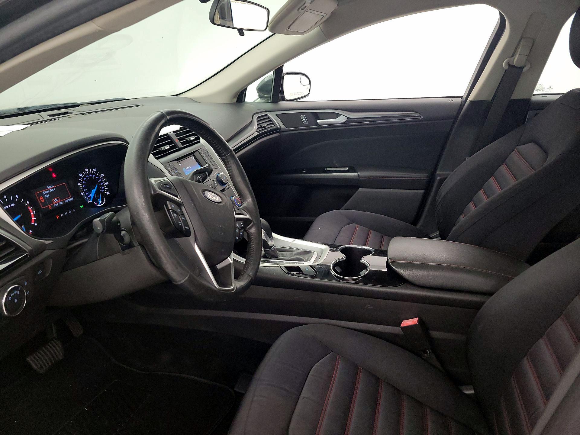 Thumbnail: 2016 Ford Fusion - 11