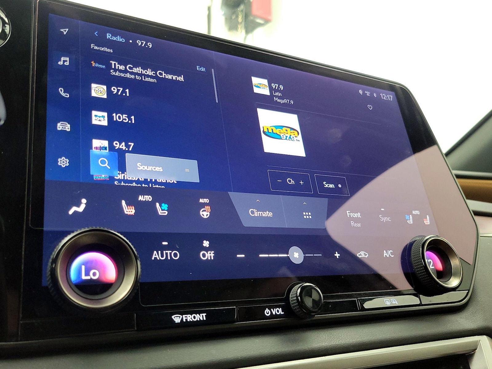 2025 Lexus RX 350 - Photo 16