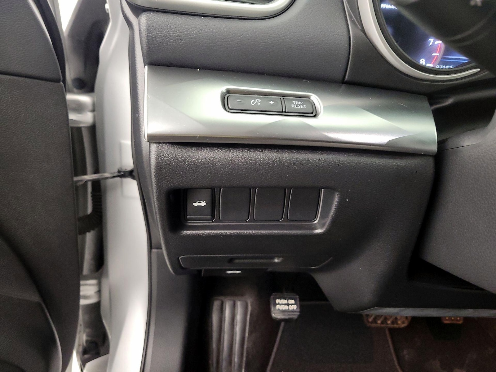 2019 Nissan Maxima S - Photo 14