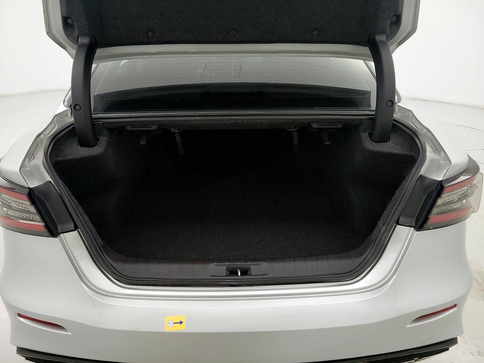 2019 Nissan Maxima S - Photo 21