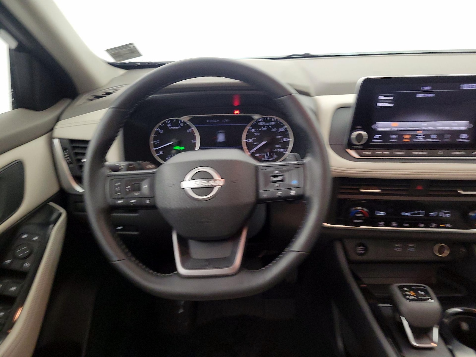 2025 Nissan Rogue SV - Photo 11
