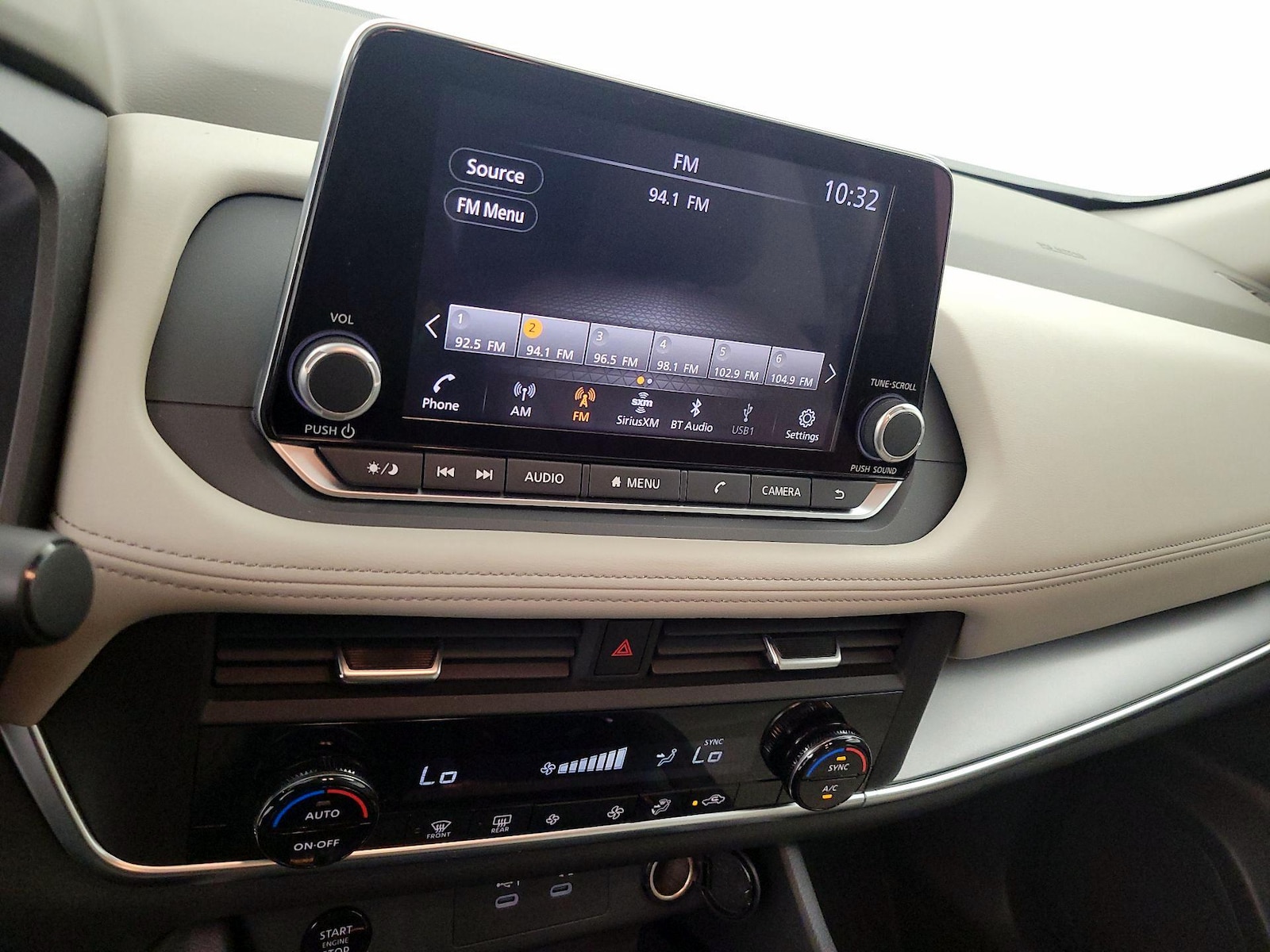 2025 Nissan Rogue SV - Photo 16