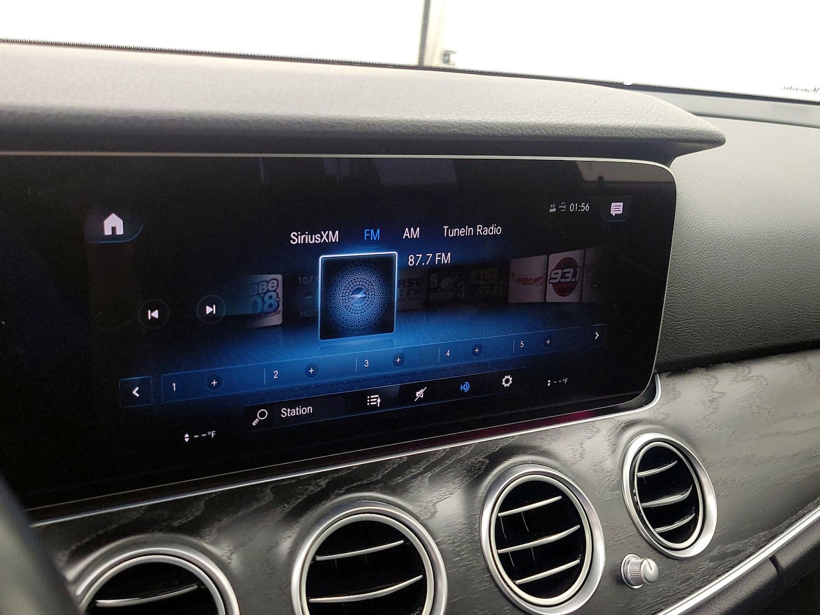 2023 Mercedes-Benz E-Class E350 - Photo 17