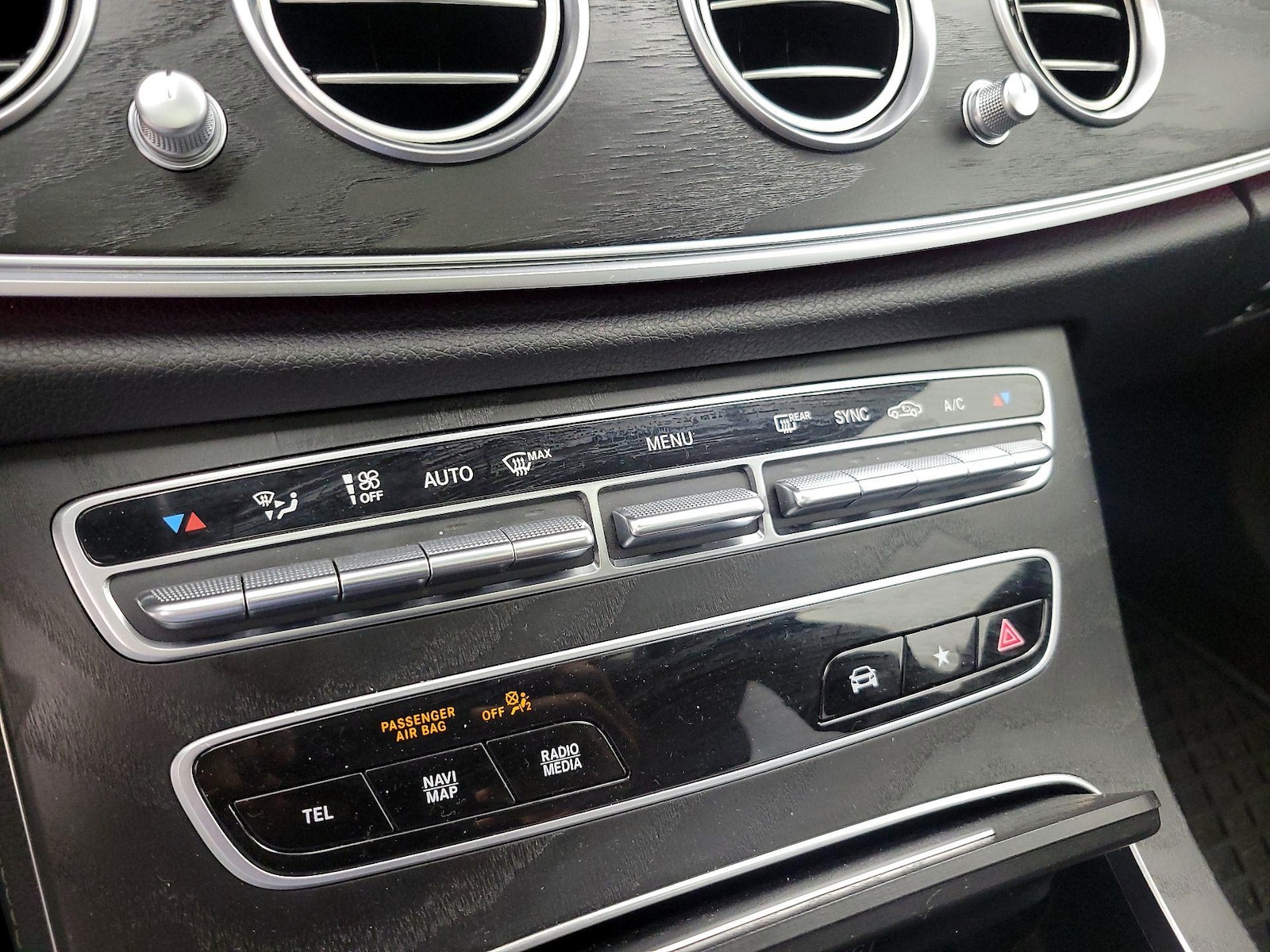2023 Mercedes-Benz E-Class E350 - Photo 18