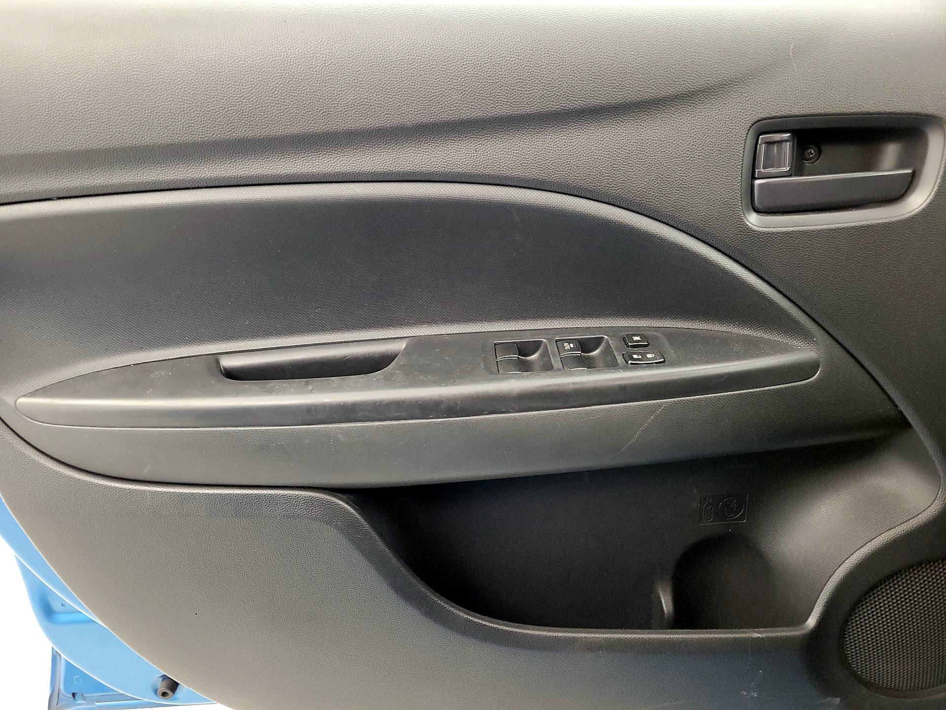 Thumbnail: 2020 Mitsubishi Mirage G4 - 10