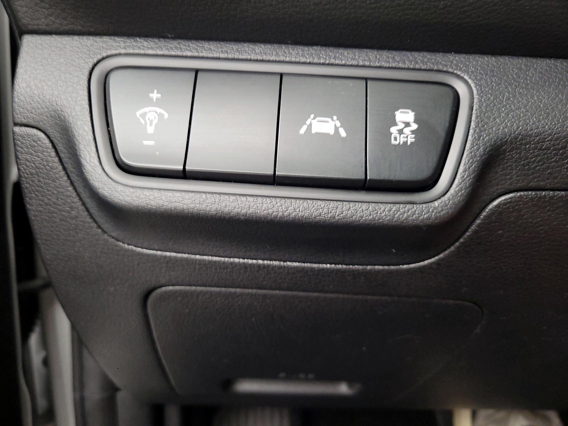 Thumbnail: 2019 Kia Forte - 13