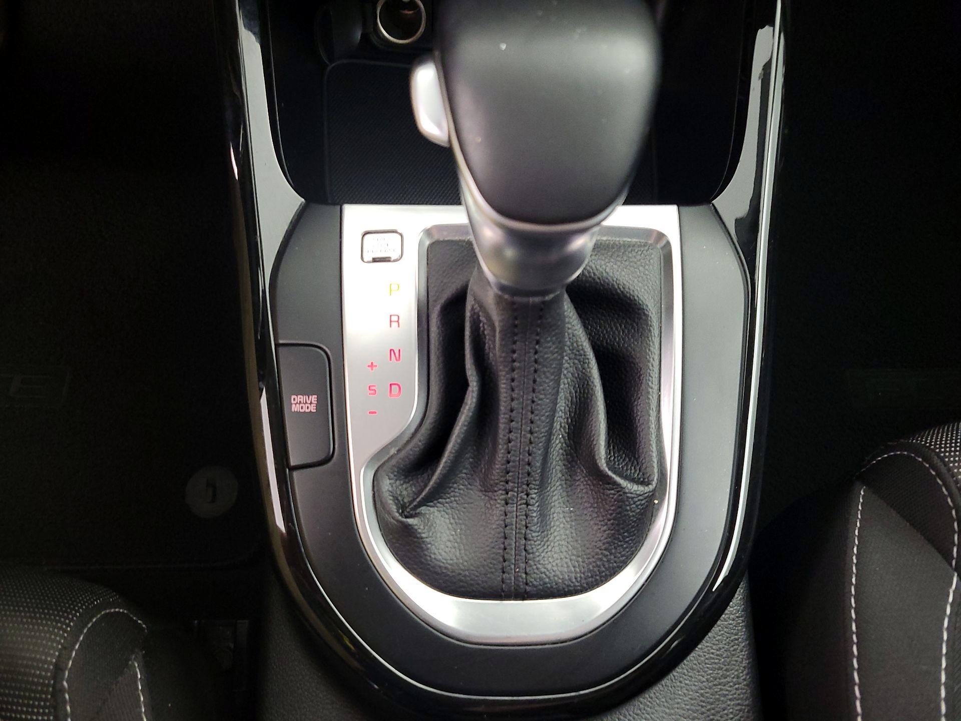 Thumbnail: 2019 Kia Forte - 18