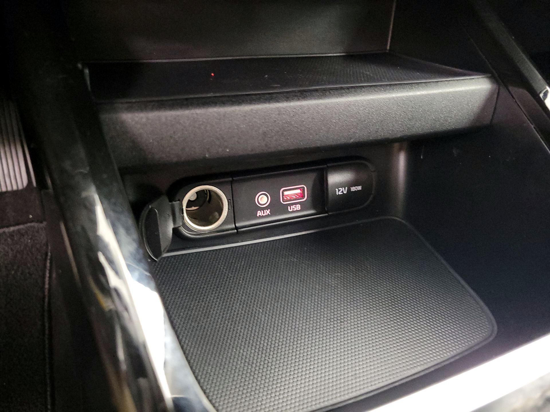 Thumbnail: 2019 Kia Forte - 19