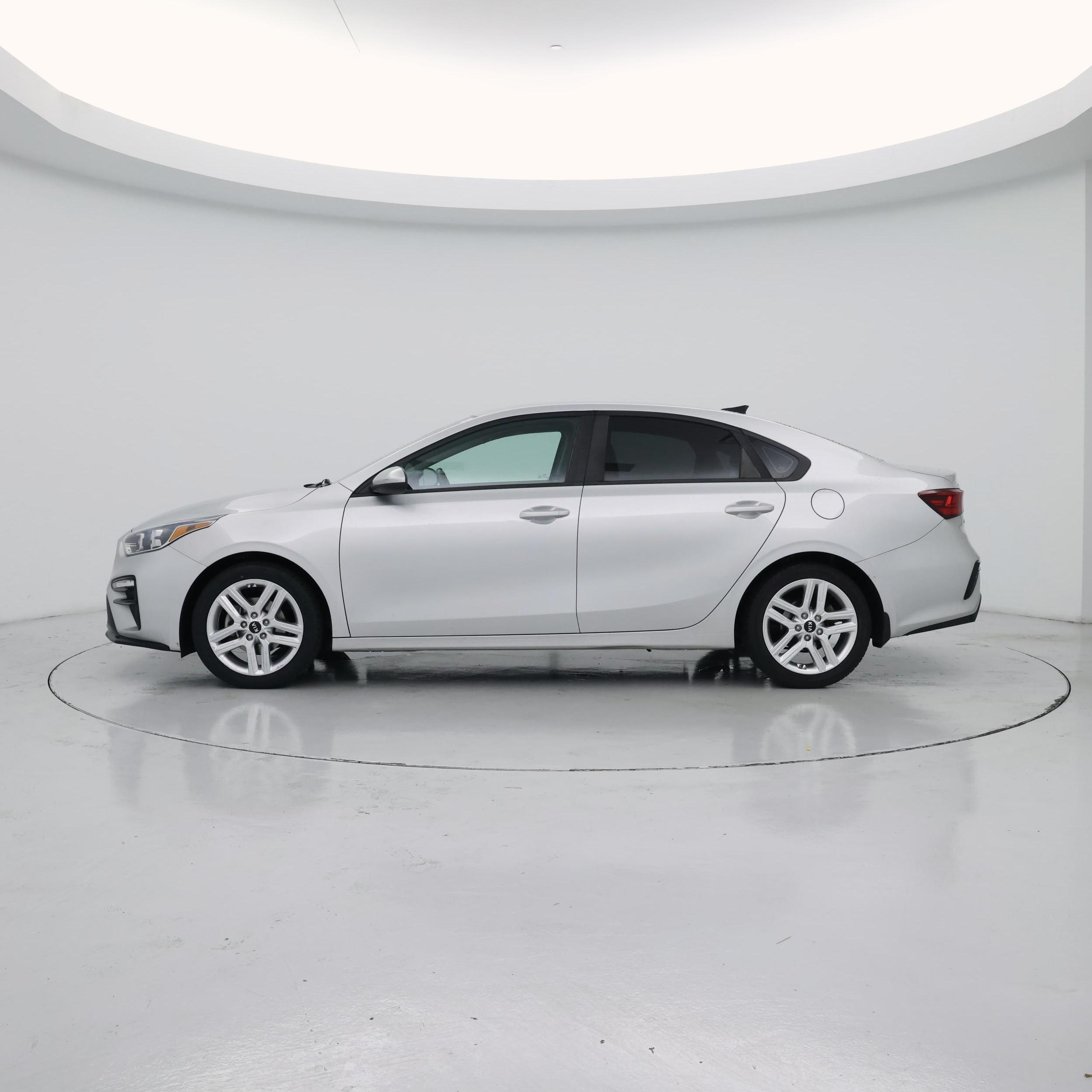 Thumbnail: 2019 Kia Forte - 3