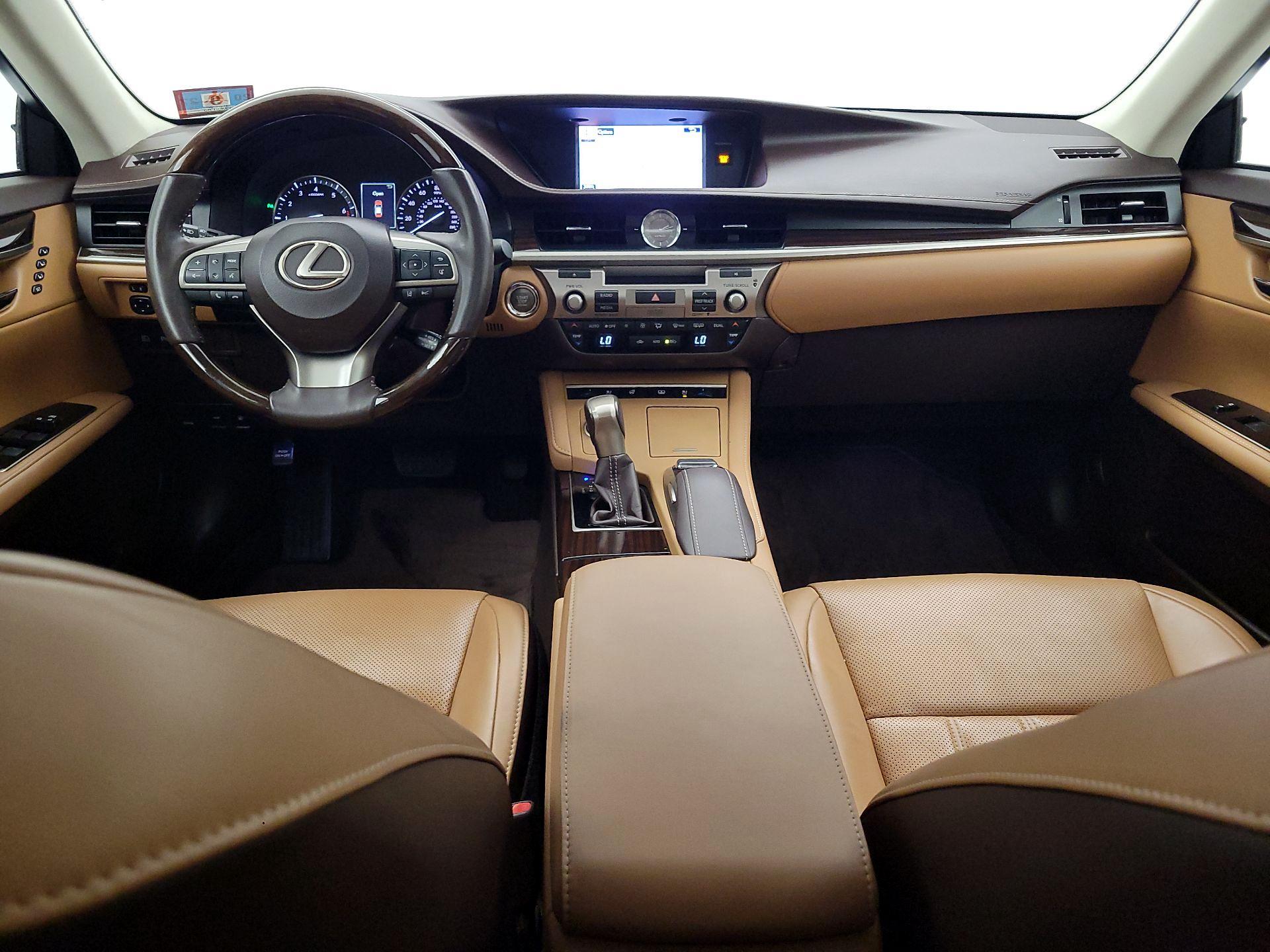 Thumbnail: 2016 Lexus ES - 9
