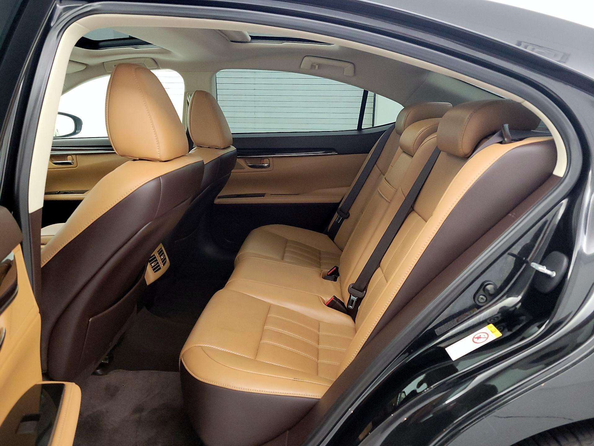 Thumbnail: 2016 Lexus ES - 20
