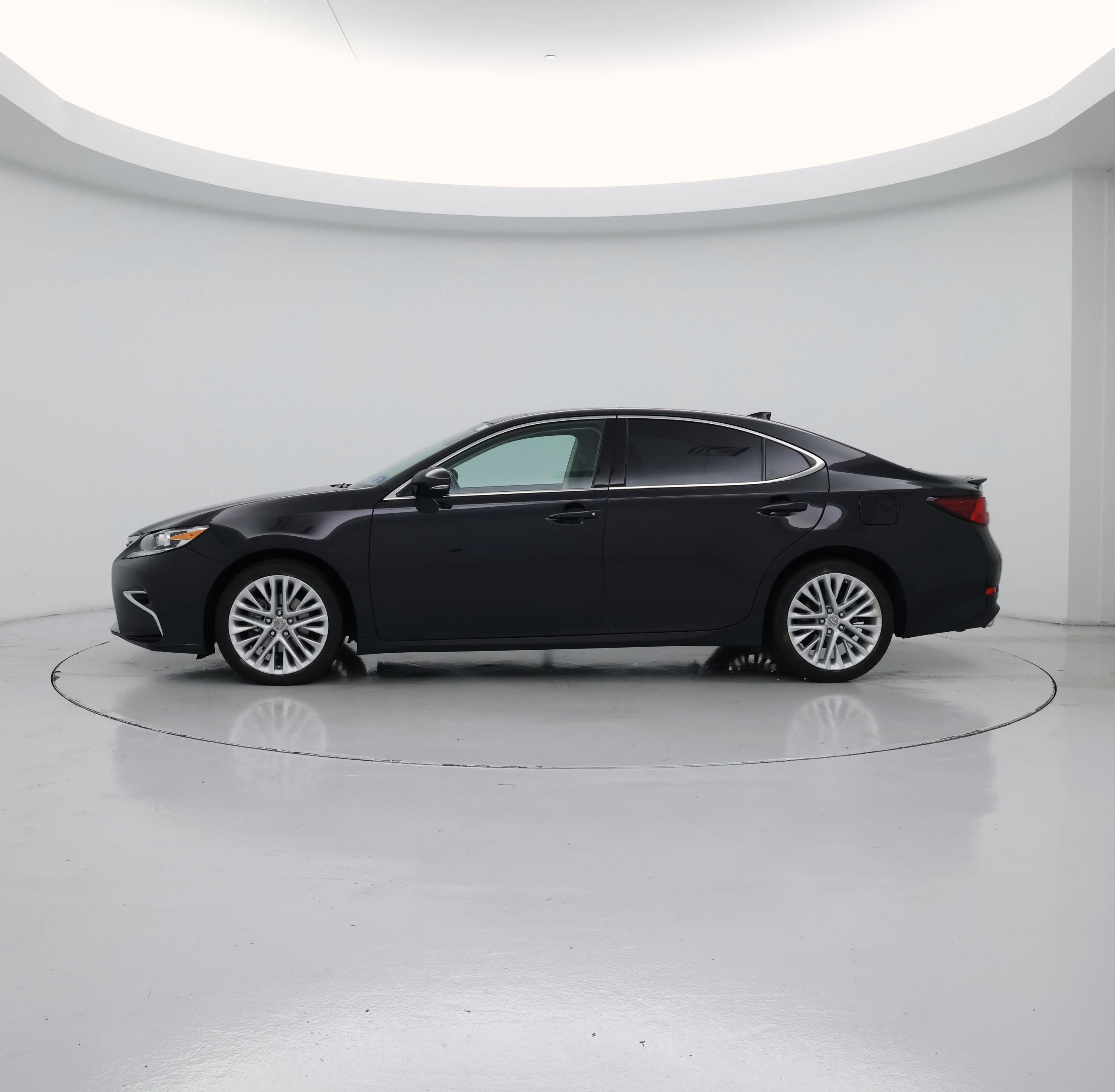 Thumbnail: 2016 Lexus ES - 3