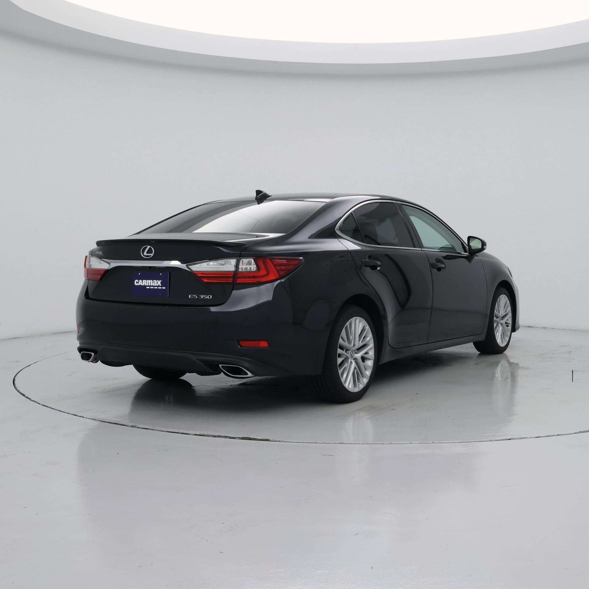 Thumbnail: 2016 Lexus ES - 8