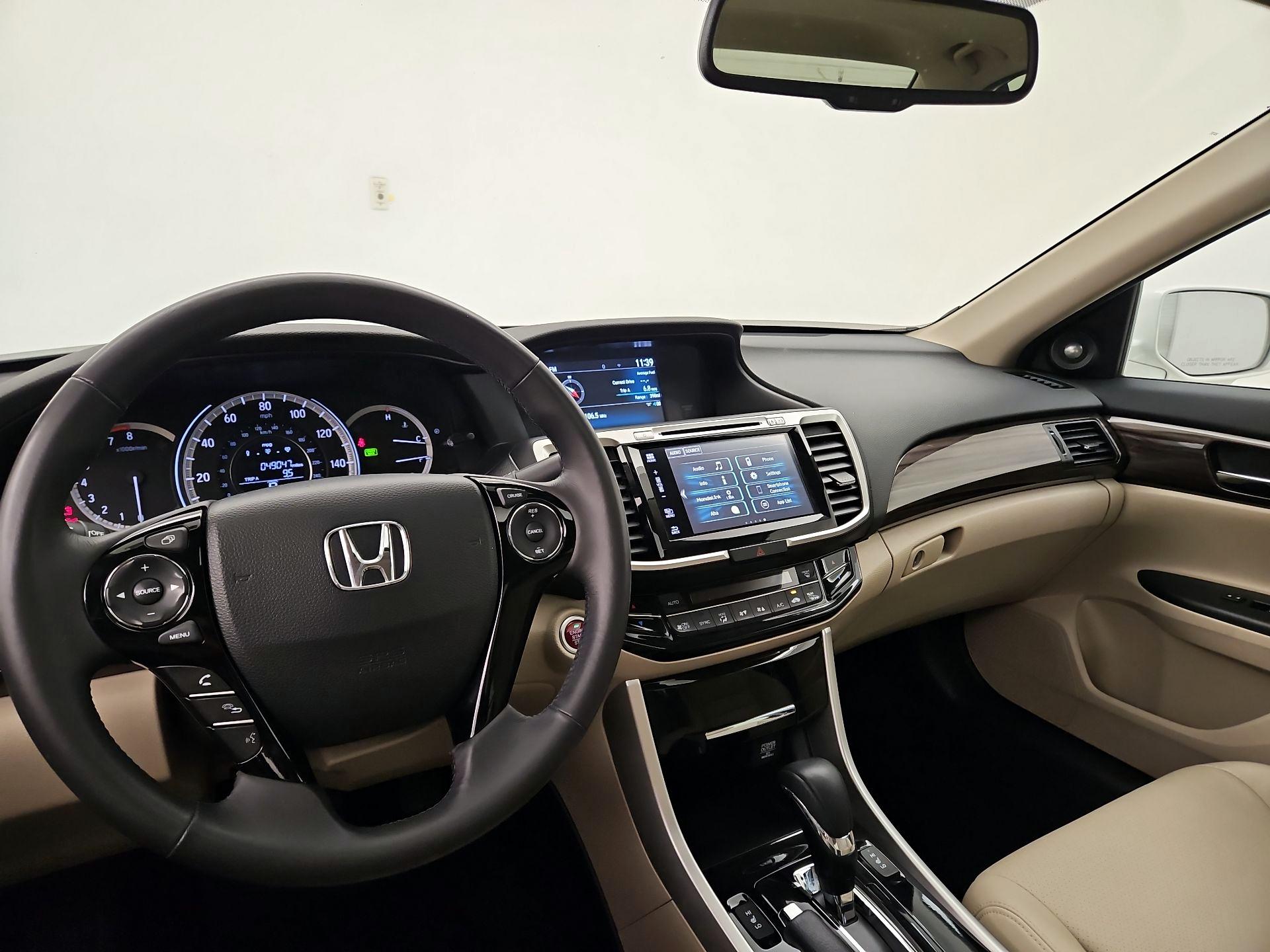 Thumbnail: 2017 Honda Accord - 10