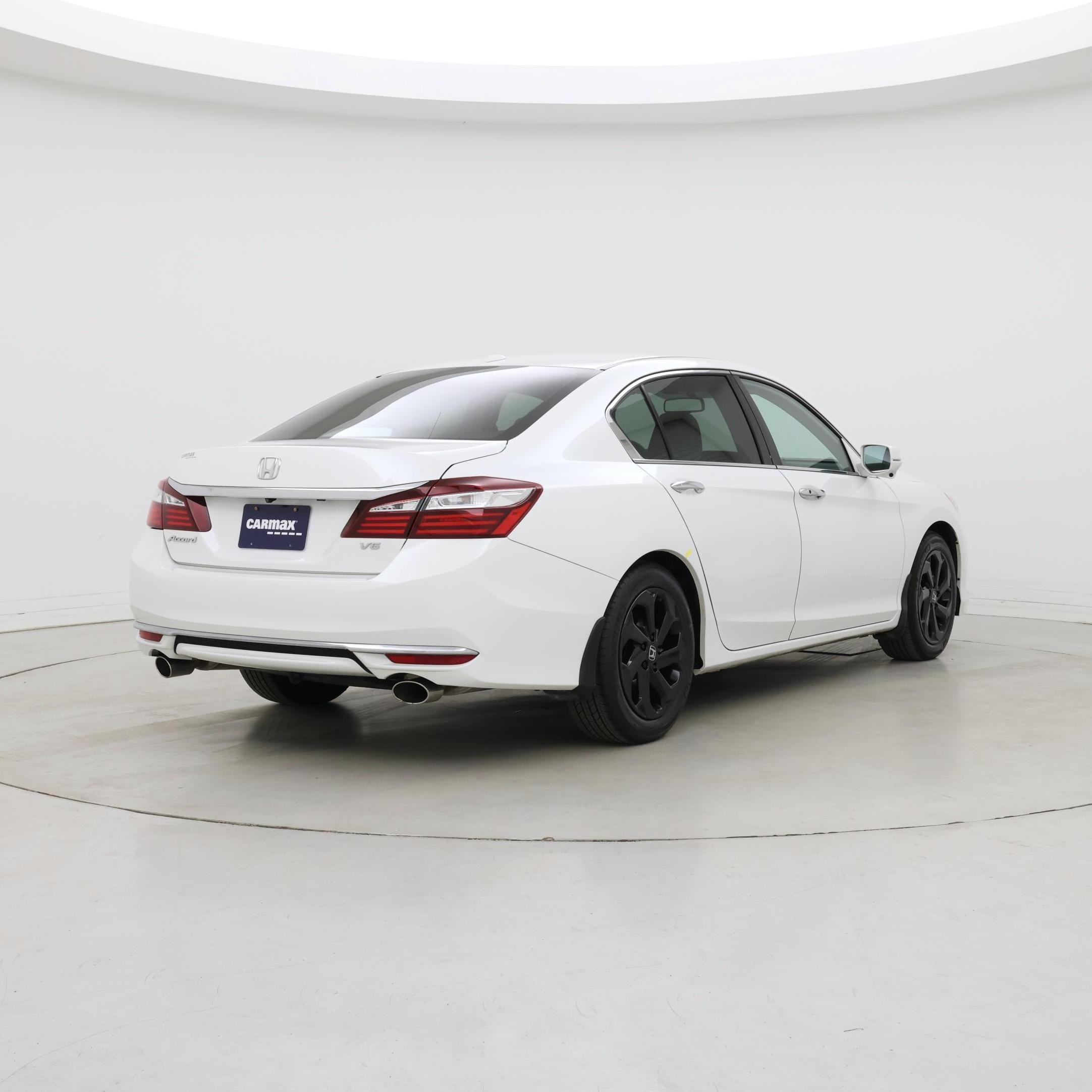 Thumbnail: 2017 Honda Accord - 8