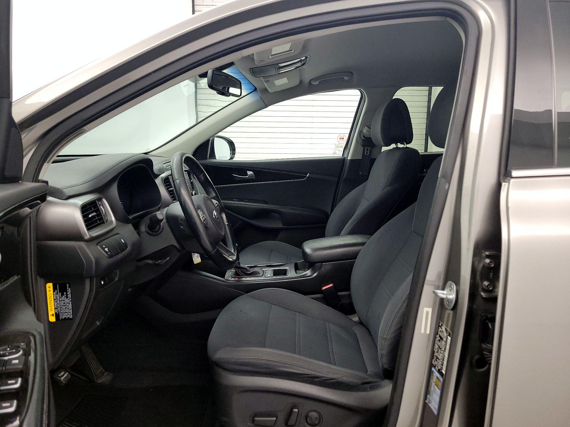 Thumbnail: 2016 Kia Sorento - 11