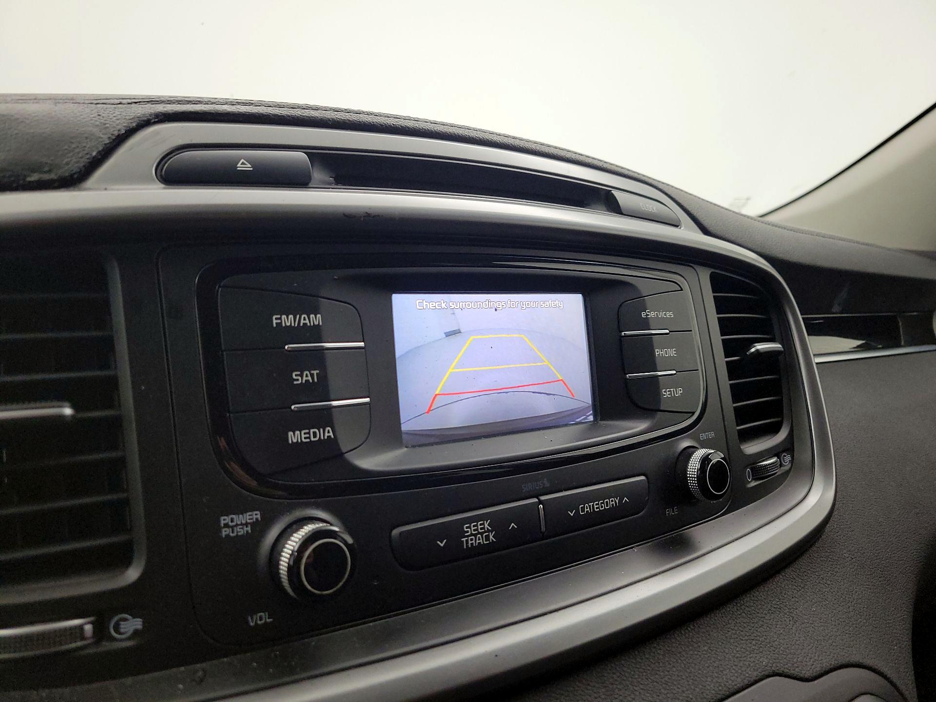 Thumbnail: 2016 Kia Sorento - 14