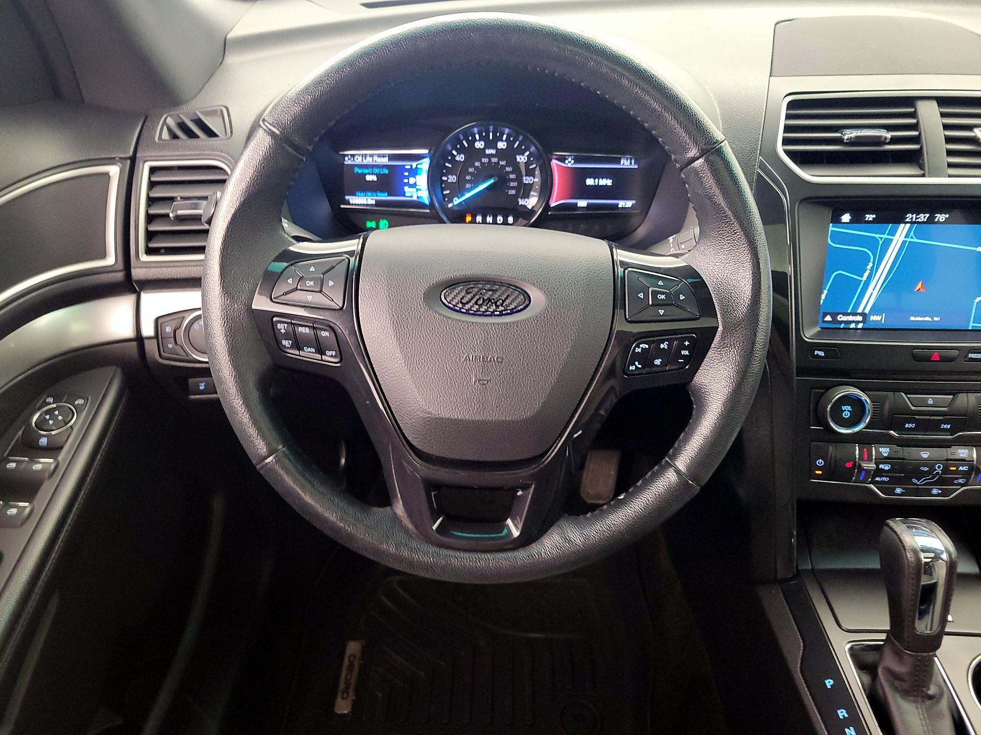 Thumbnail: 2017 Ford Explorer - 10
