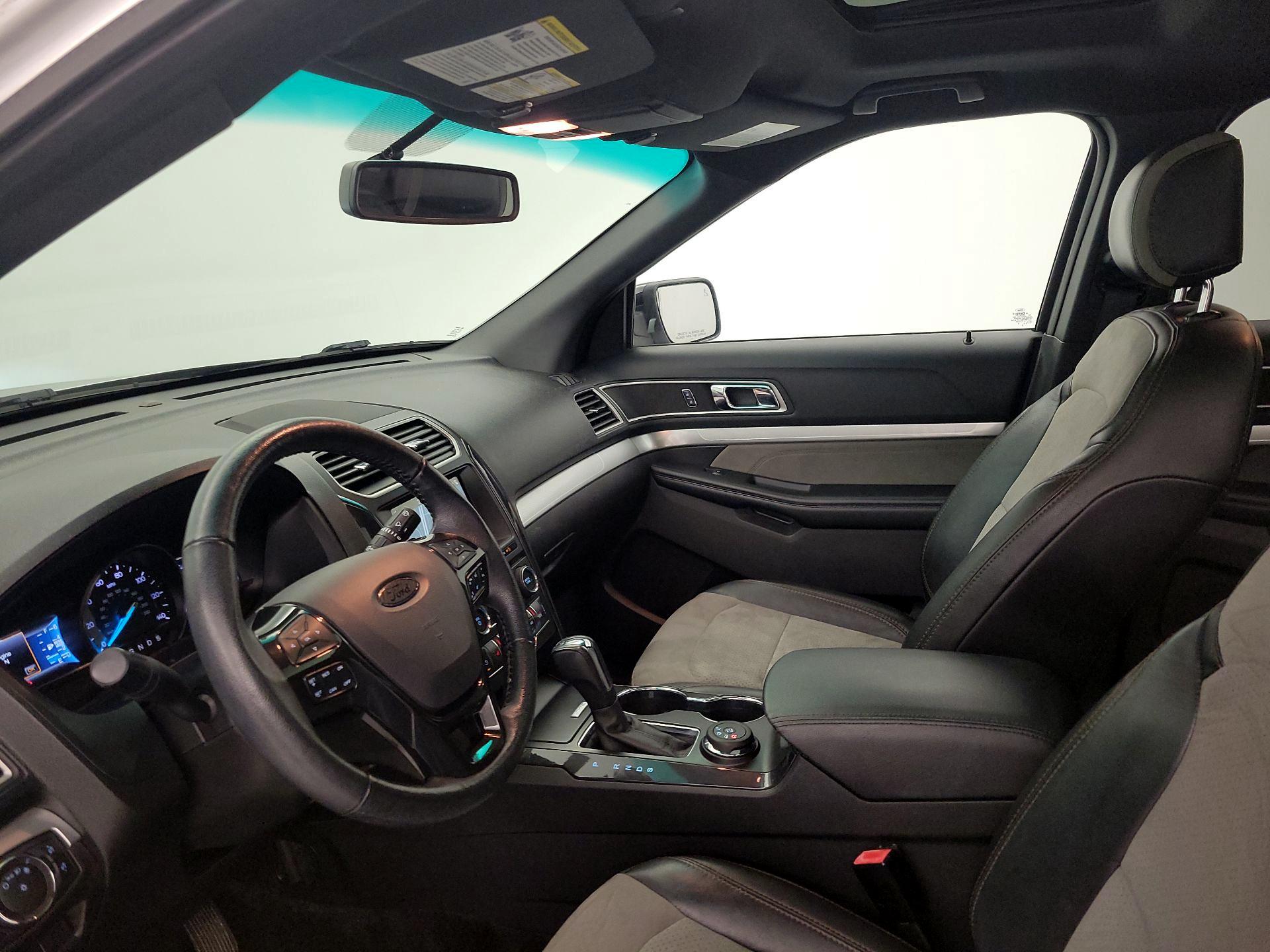 Thumbnail: 2017 Ford Explorer - 11
