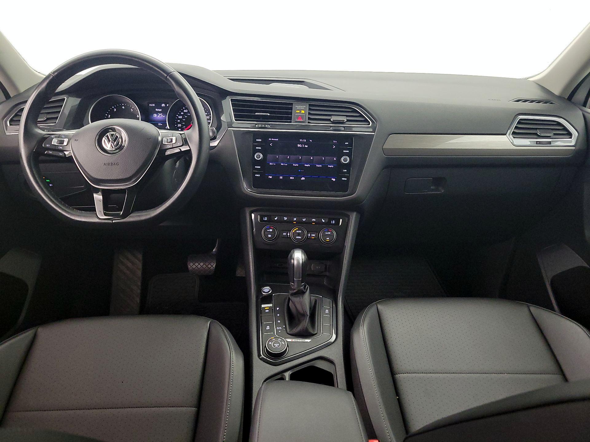 Thumbnail: 2018 Volkswagen Tiguan - 9