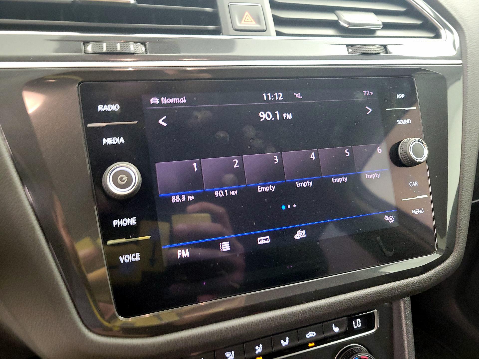Thumbnail: 2018 Volkswagen Tiguan - 16
