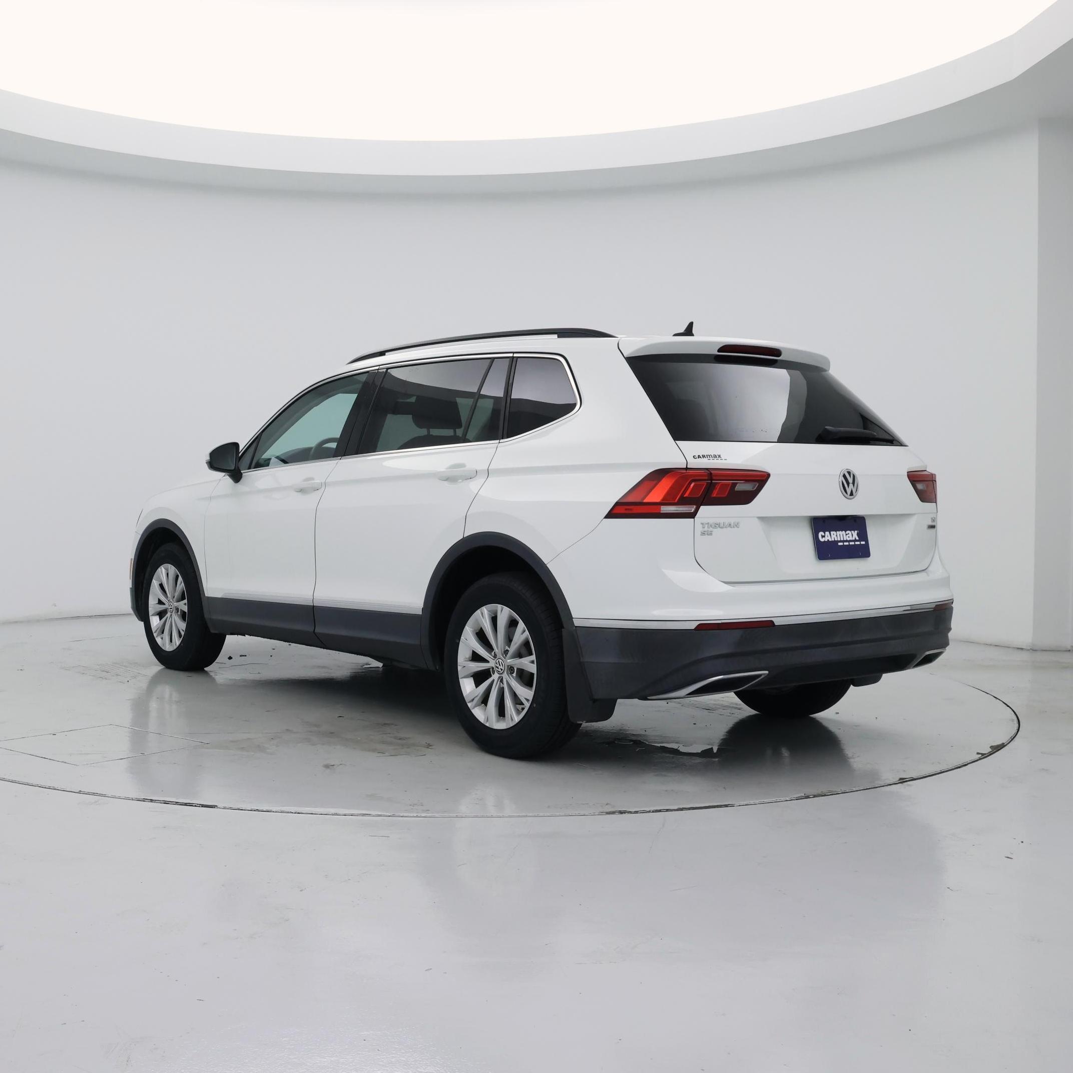 Thumbnail: 2018 Volkswagen Tiguan - 2