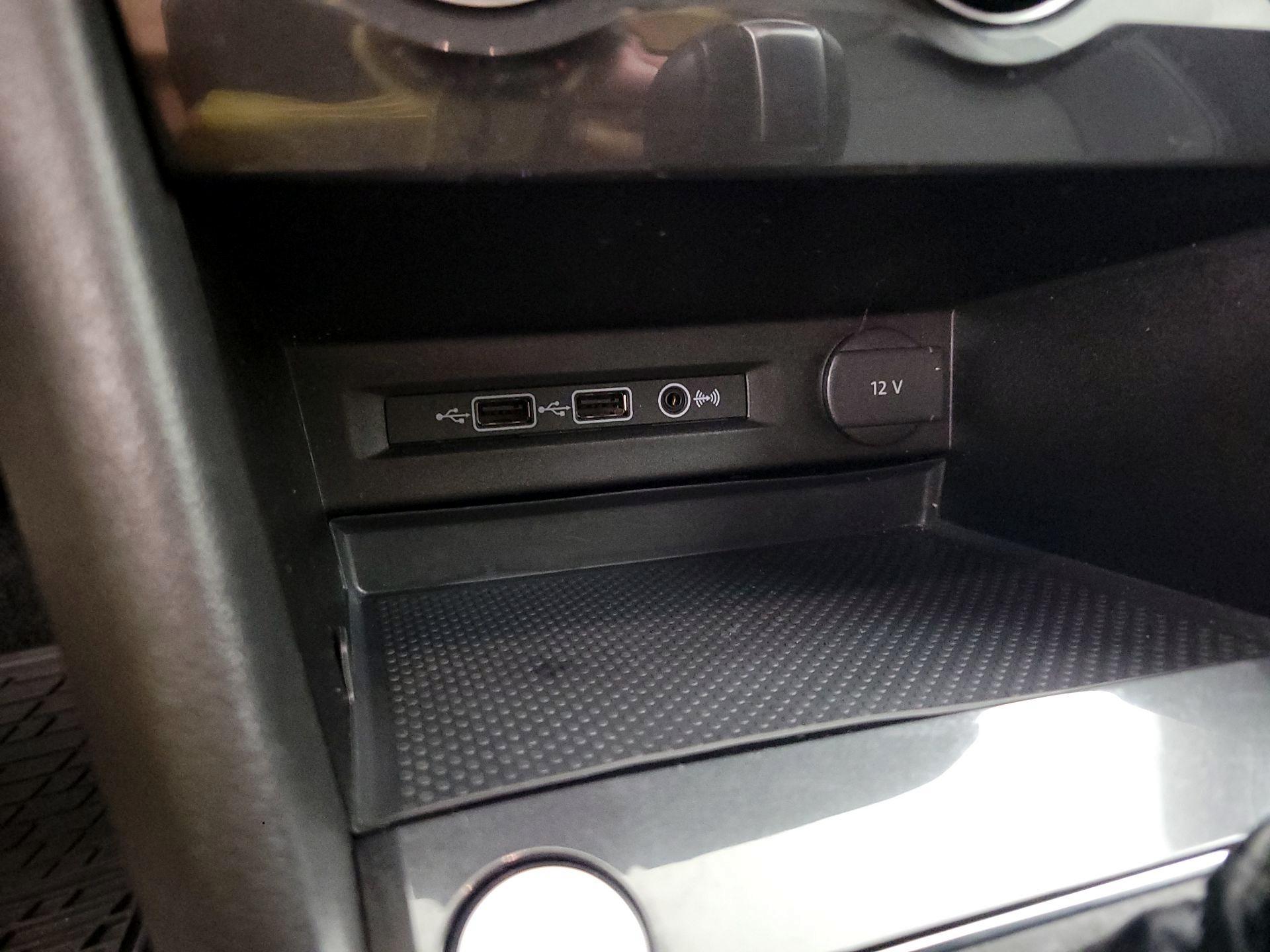 Thumbnail: 2018 Volkswagen Tiguan - 19