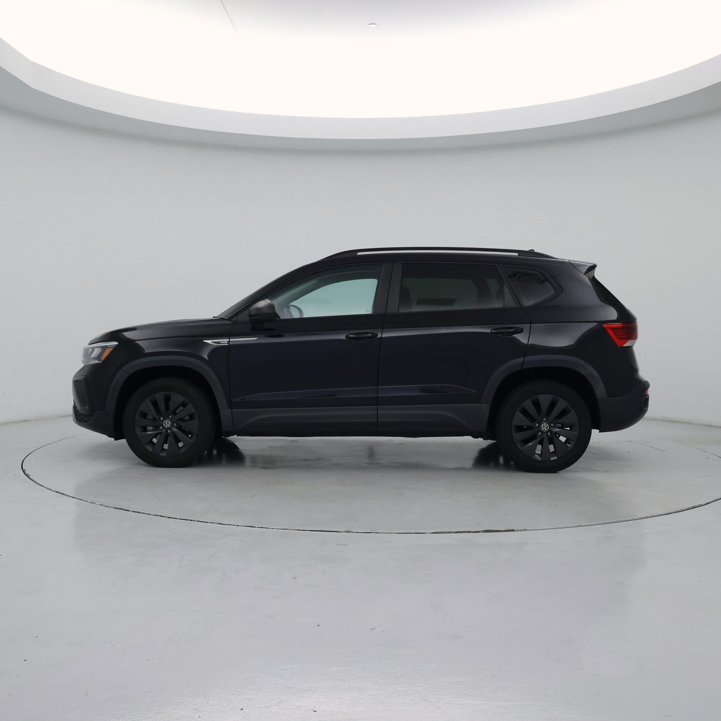 Thumbnail: 2022 Volkswagen Taos - 3