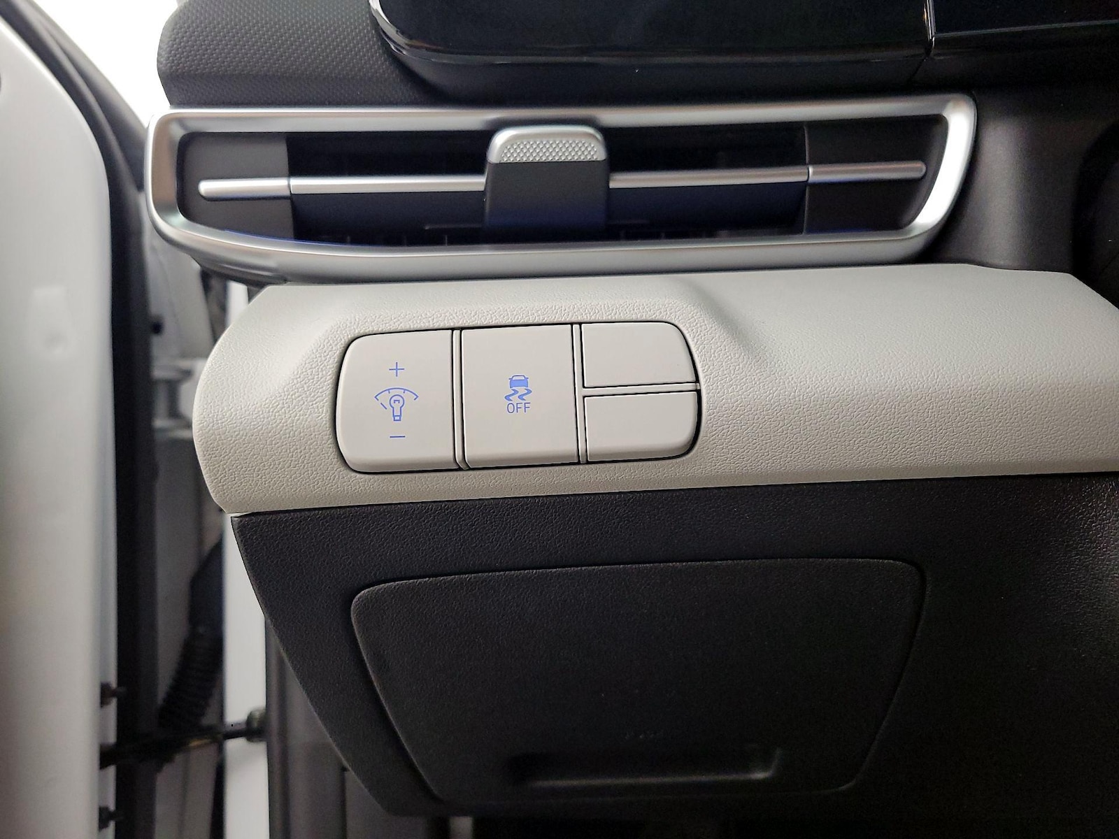 2024 Hyundai Elantra Limited - Photo 14