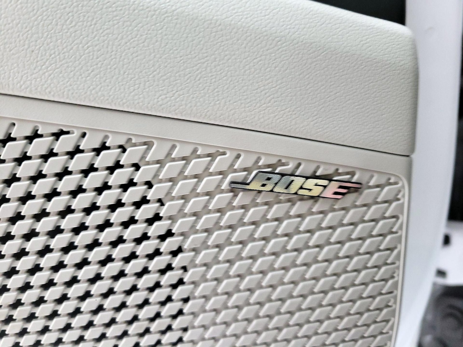 2024 Hyundai Elantra Limited - Photo 26
