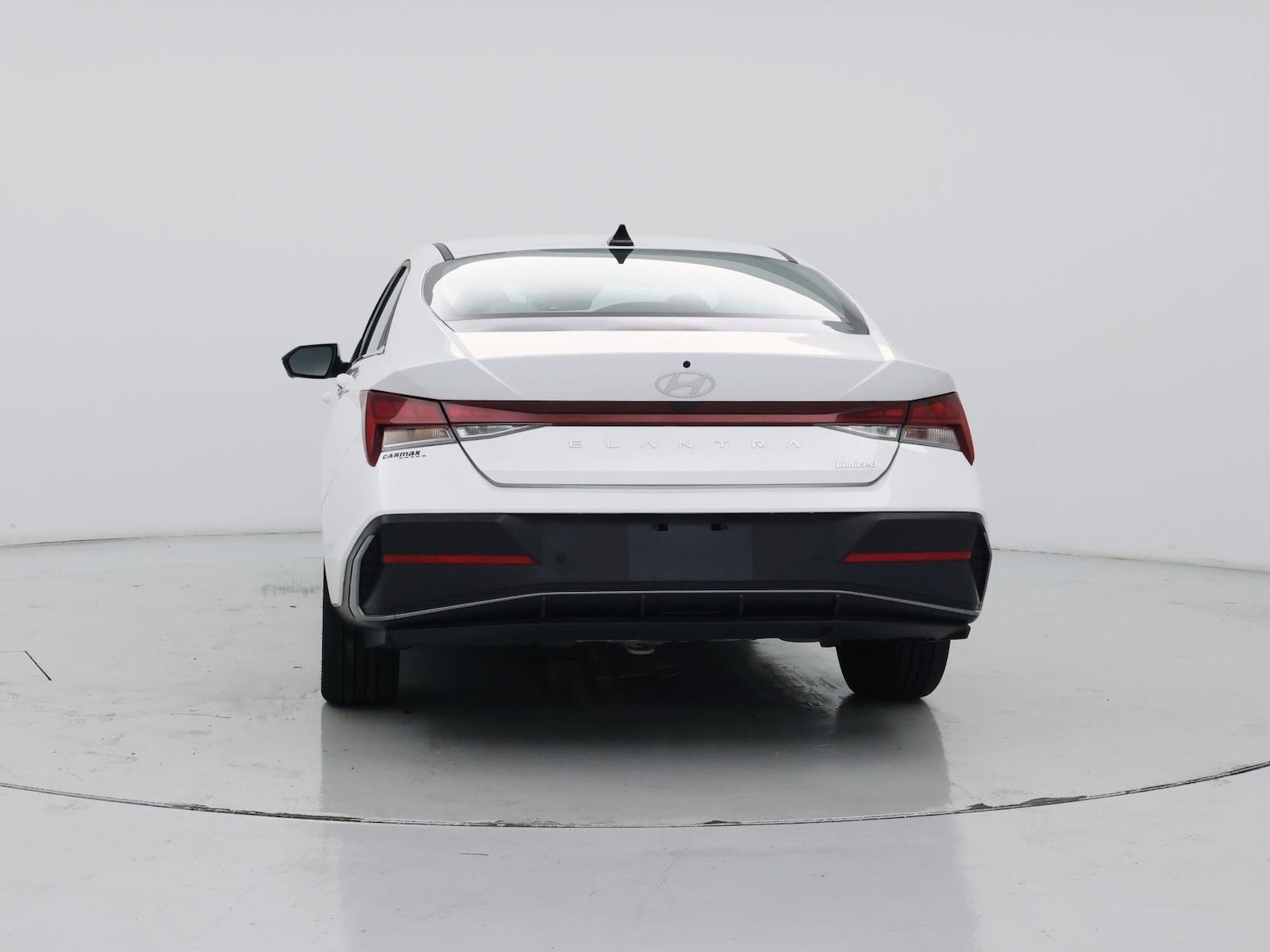 2024 Hyundai Elantra Limited - Photo 7