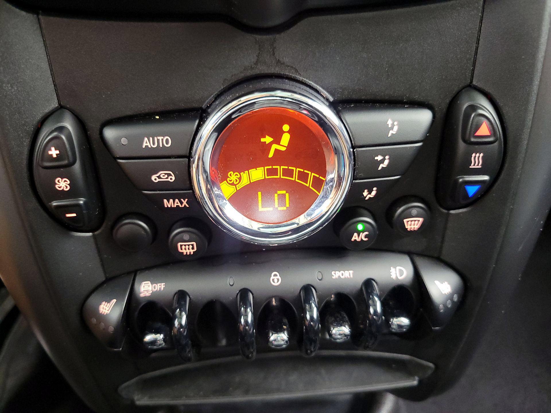 Thumbnail: 2016 MINI Cooper Countryman - 14