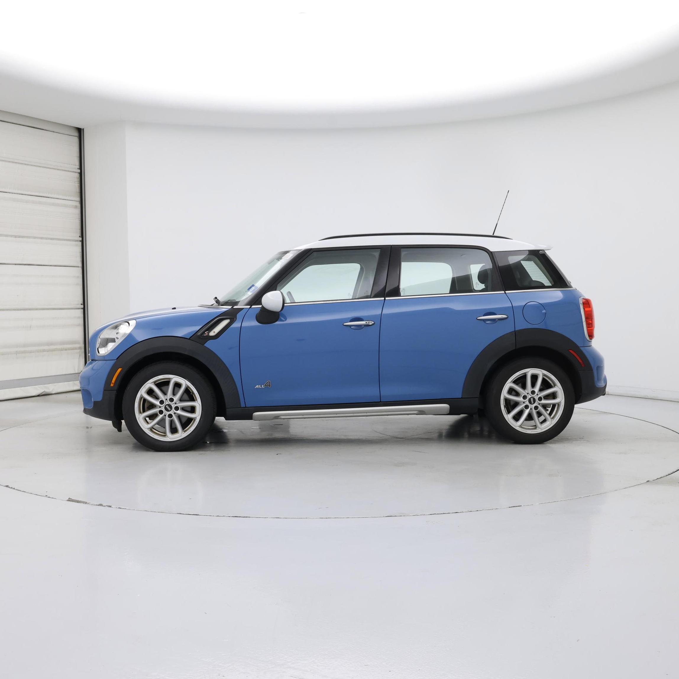 Thumbnail: 2016 MINI Cooper Countryman - 3