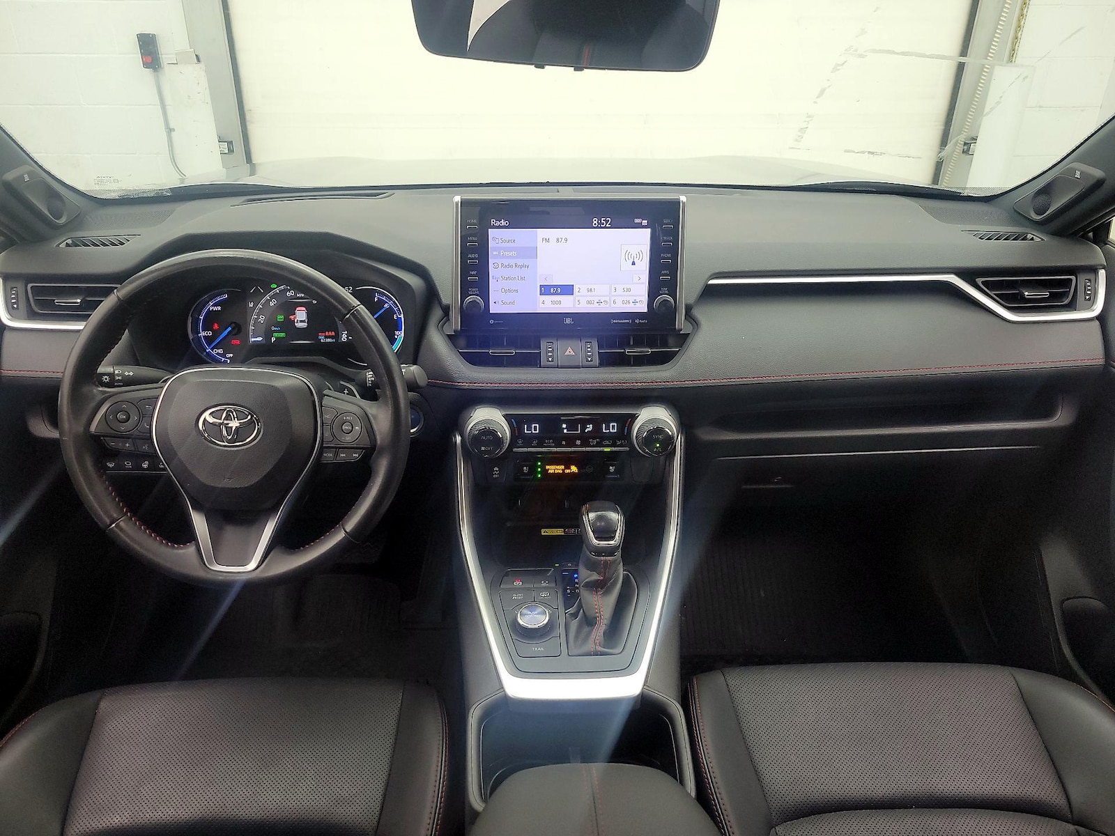 2022 Toyota RAV4 XSE - Photo 10